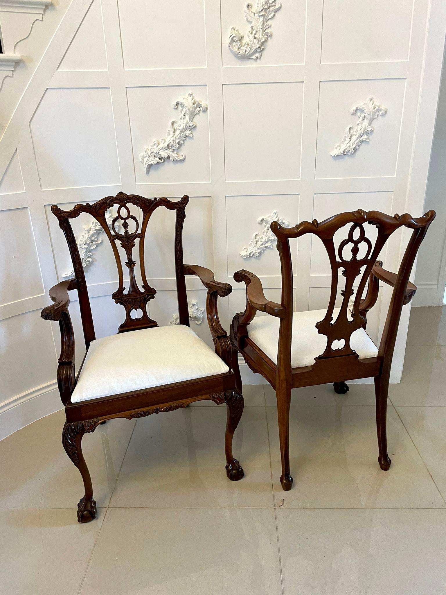 Fine Quality Set of 10 Antique Carved Mahogany Dining Chairs In Good Condition In Suffolk, GB