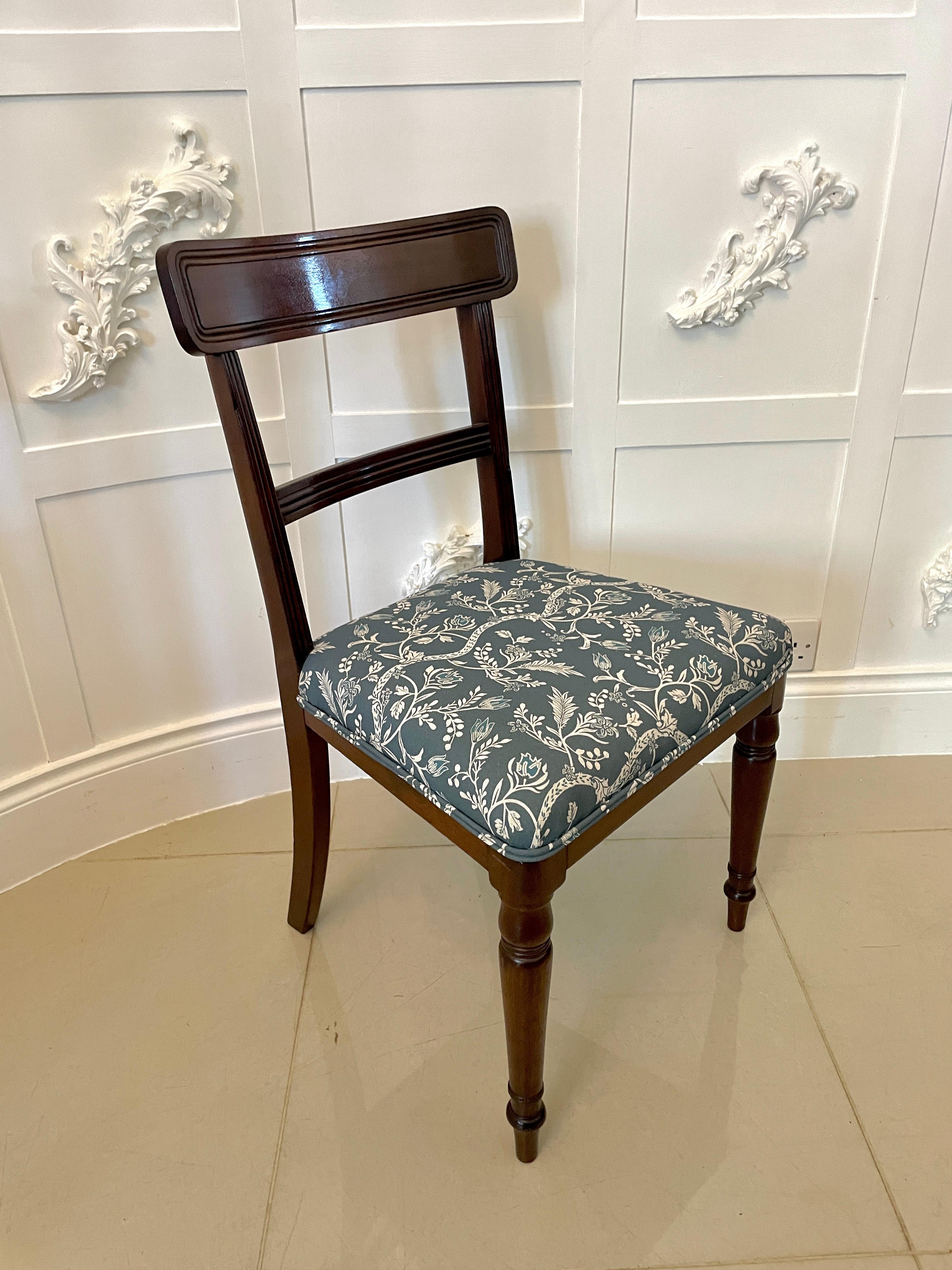 Fine Quality Set of 8 Antique George III Mahogany Dining Chairs  In Good Condition In Suffolk, GB