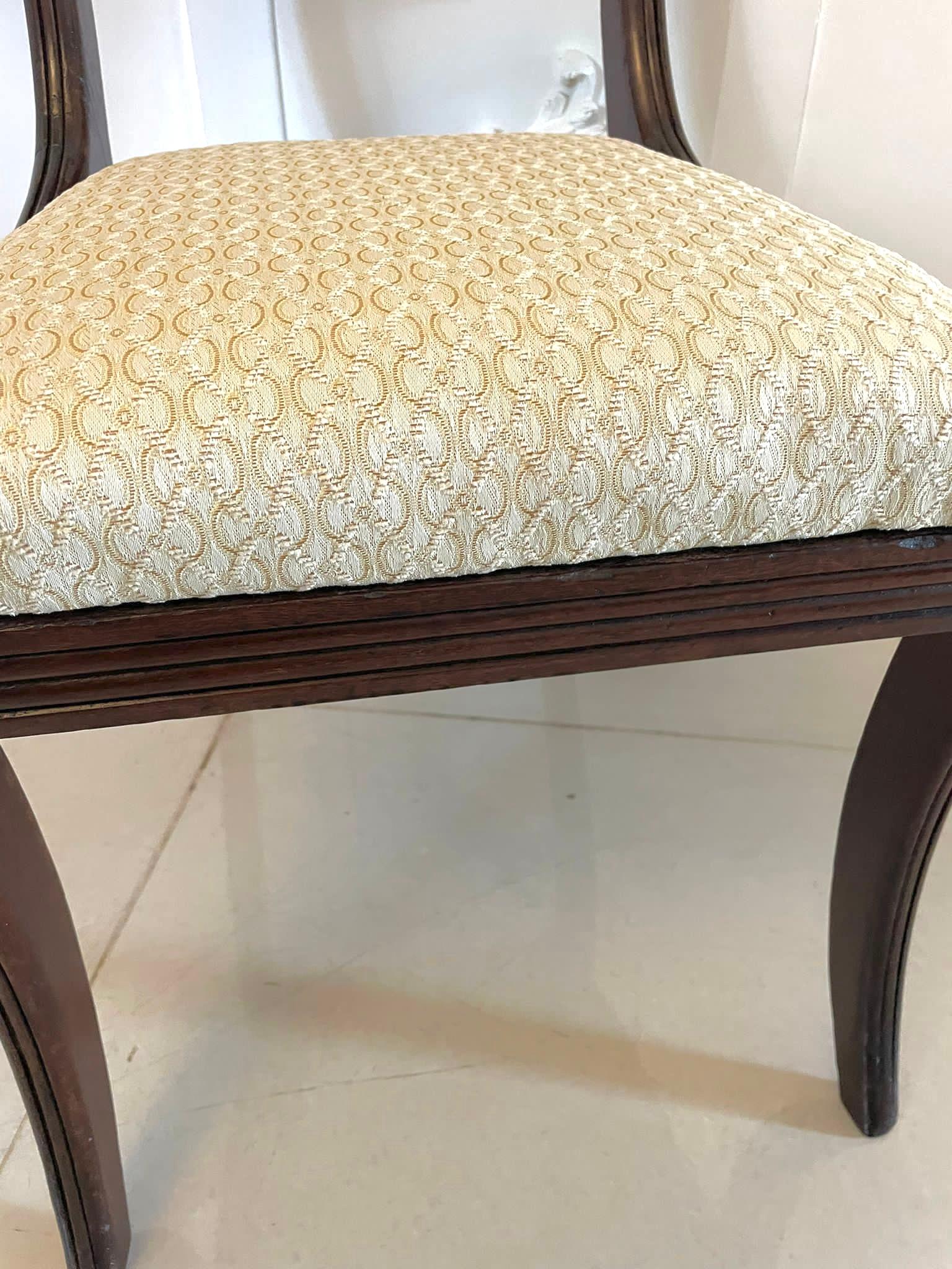 Fine Quality Set of 8 Regency Mahogany Brass Inlaid Dining Chairs 5