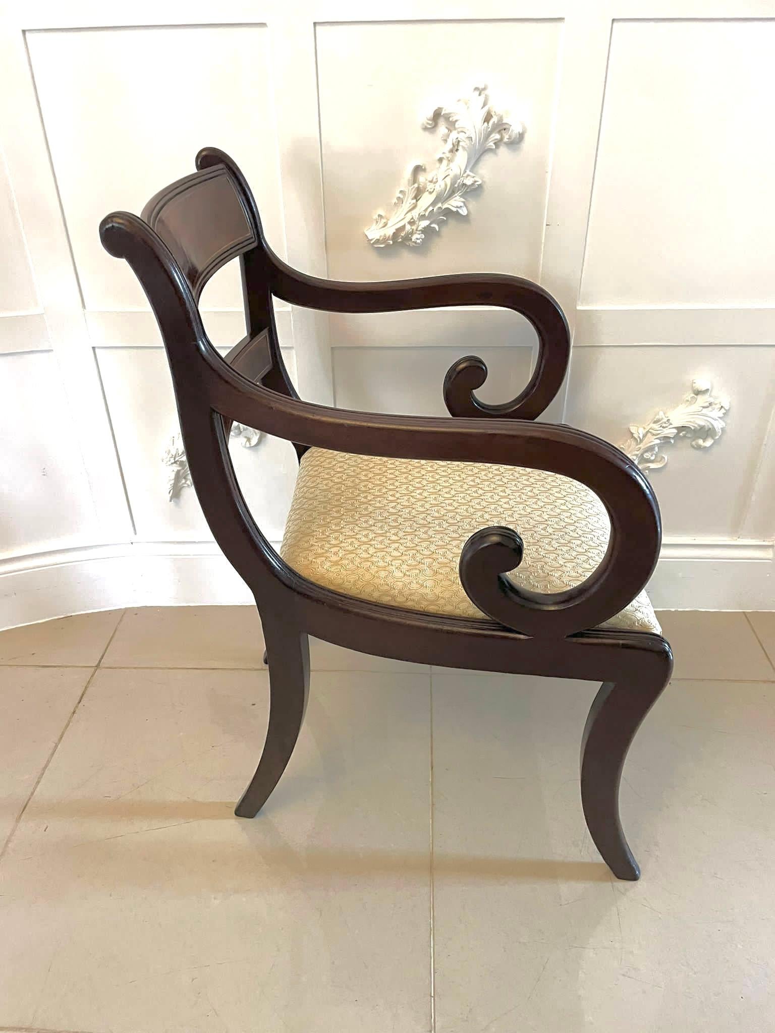 Early 19th Century Fine Quality Set of 8 Regency Mahogany Brass Inlaid Dining Chairs