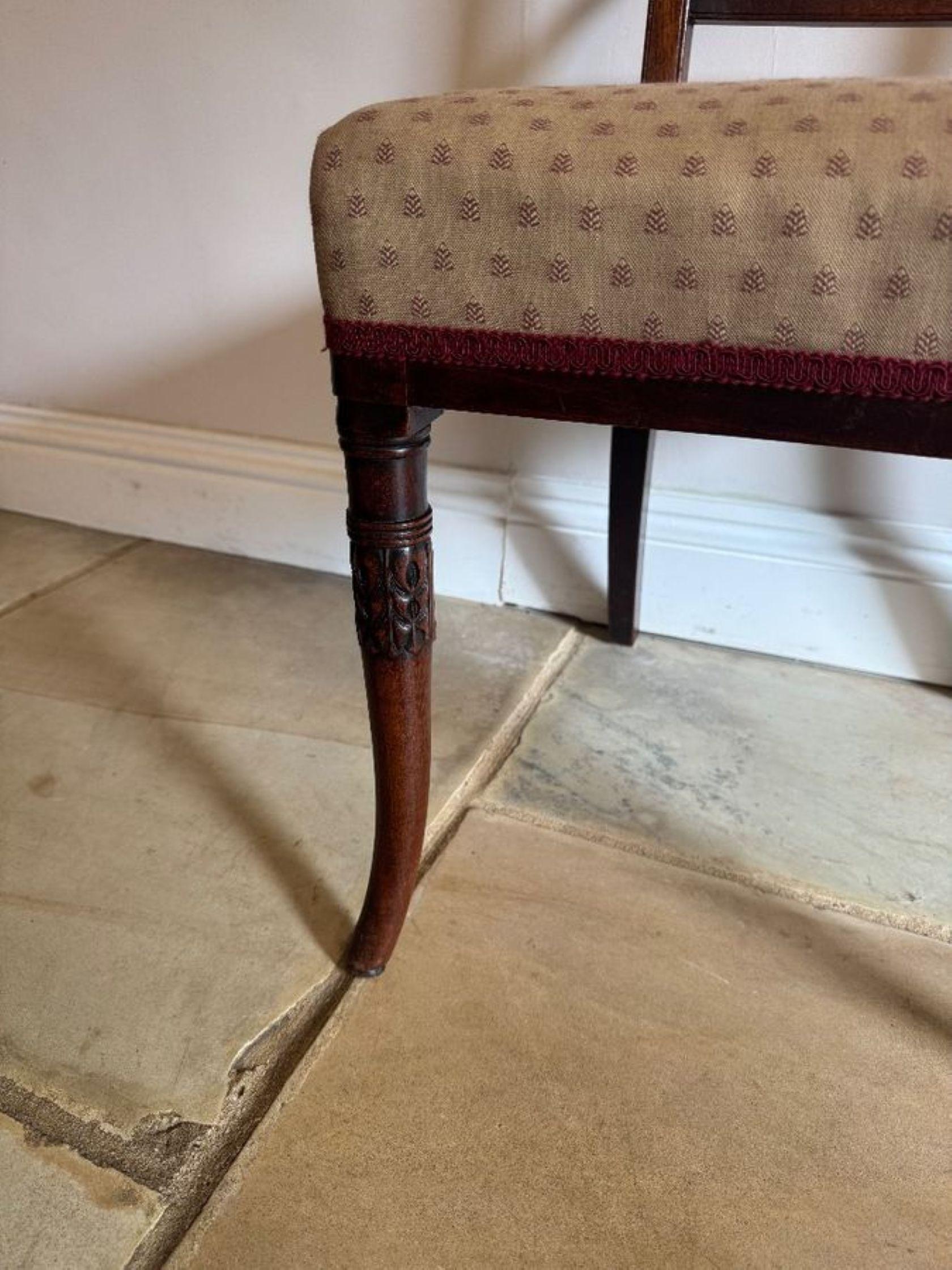 Fine quality set of four antique Regency mahogany dining chairs im Angebot 1