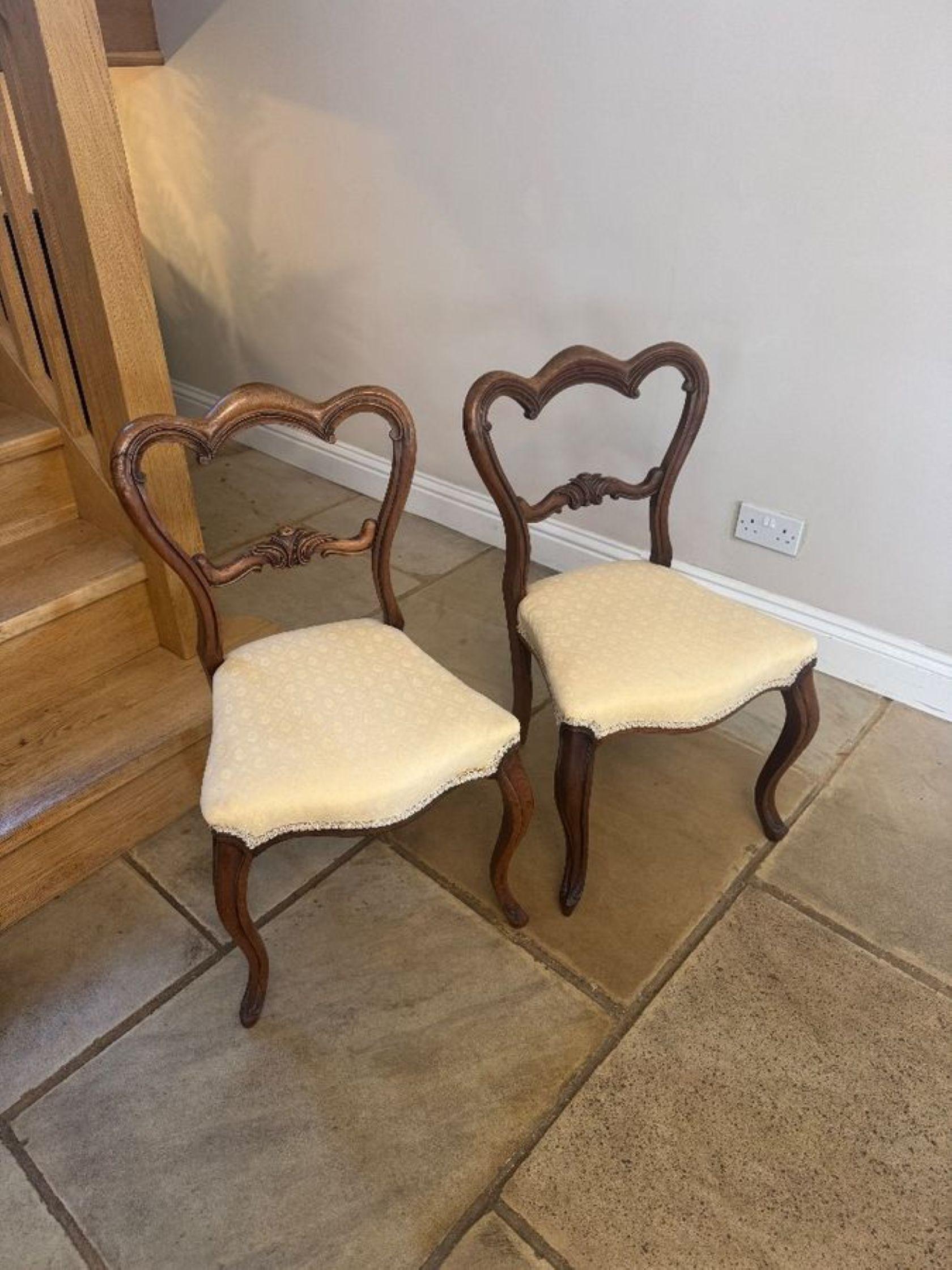 XIXe siècle Ensemble de six chaises de salle à manger en bois de rose de l'époque victorienne, de belle qualité en vente