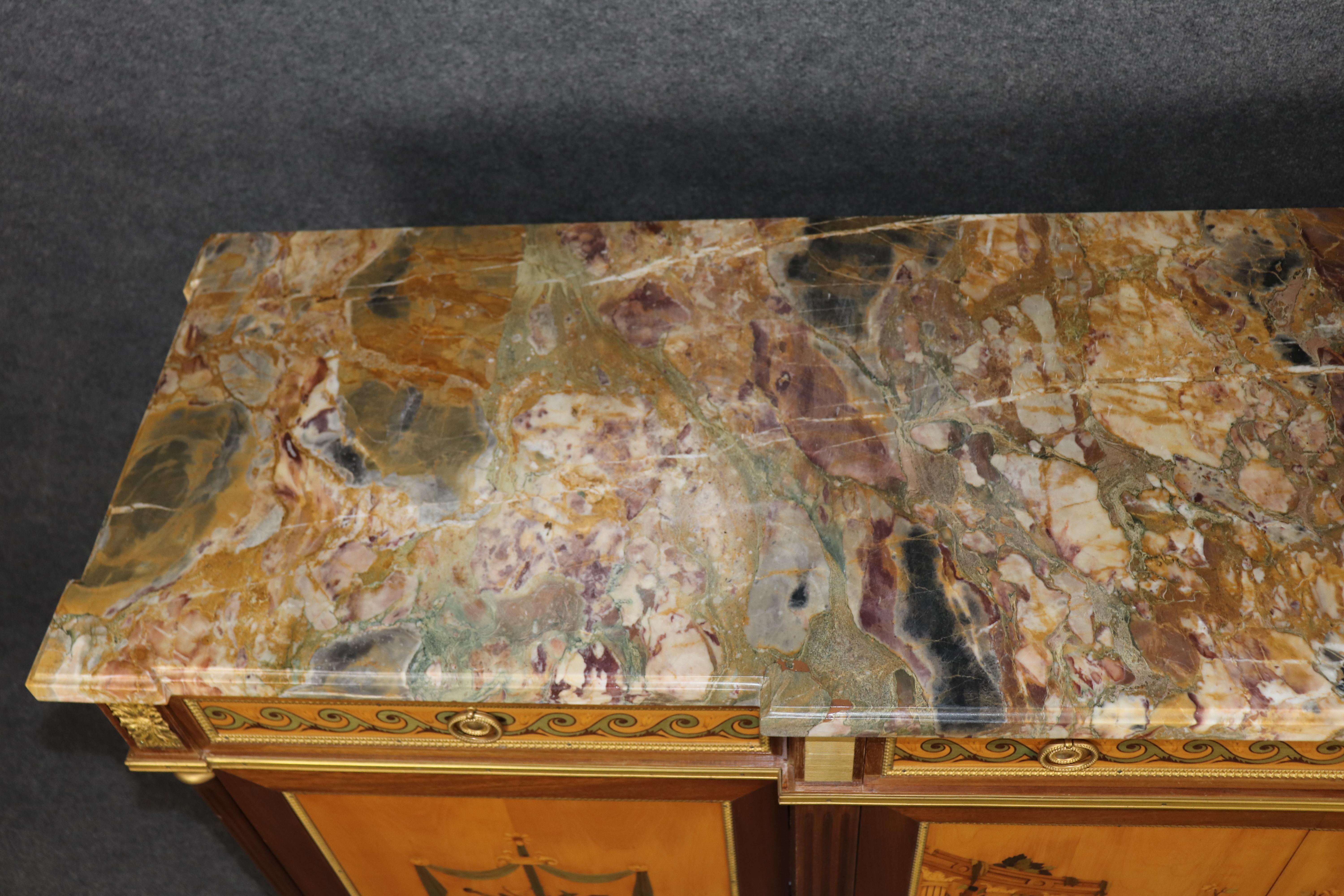 Credenza Luigi XVI con piano in marmo intarsiato, firmata e di ottima qualità. in vendita 4