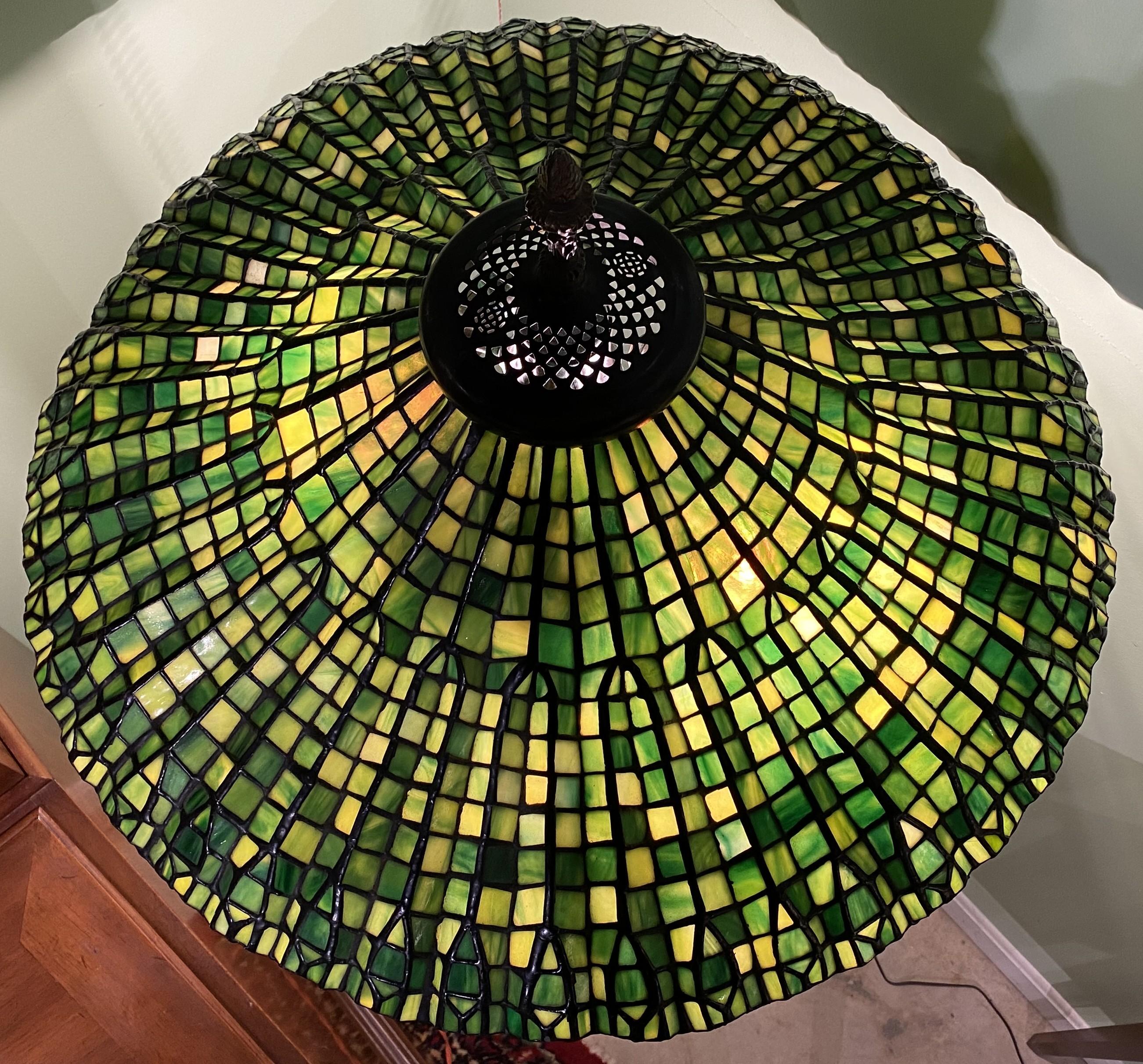 Fine Quality Tiffany Studios Style Lotus Leaded Glass Floor Lamp 6
