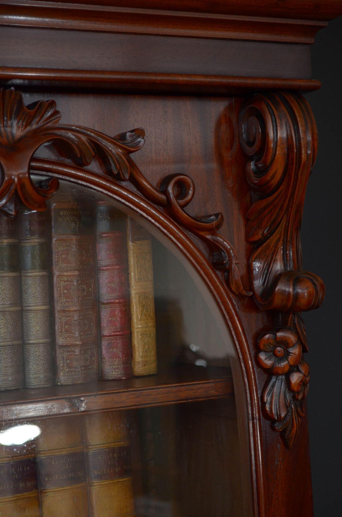 Fine Quality Victorian Bookcase in Mahogany 4