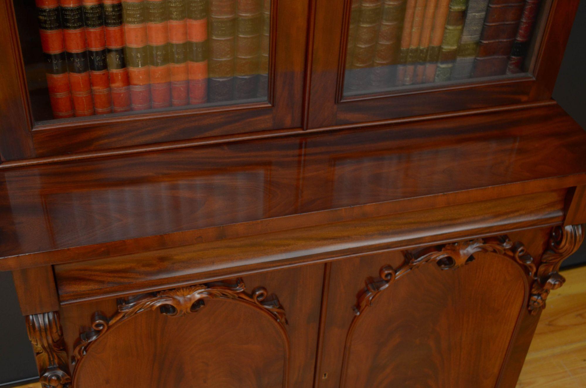 Fine Quality Victorian Bookcase in Mahogany 5