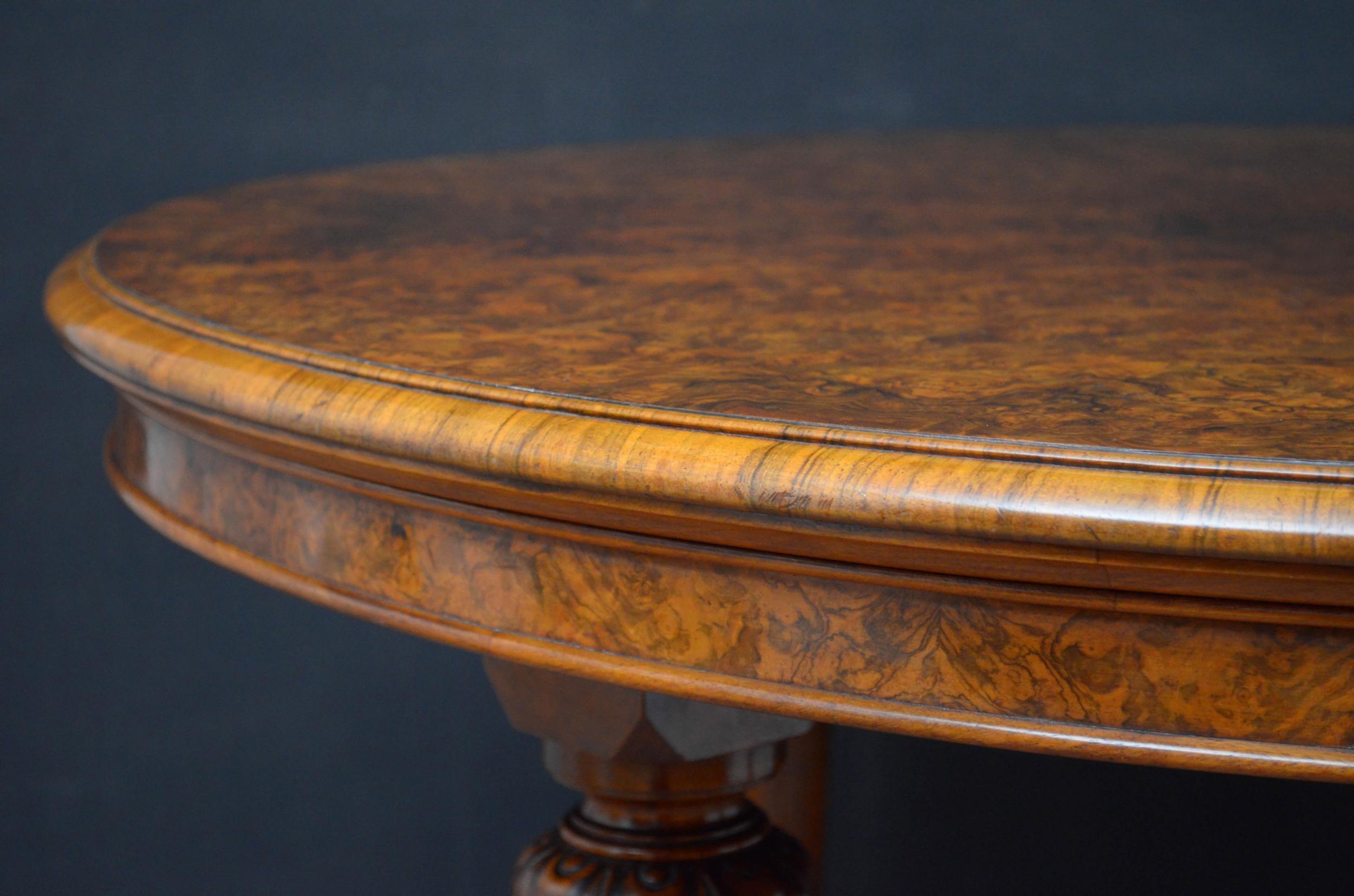 Fine Quality Victorian Centre Table in Walnut 3