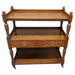 Fine Quality Victorian Oak Three Tier Buffet Dies ist ein sehr schönes Stück