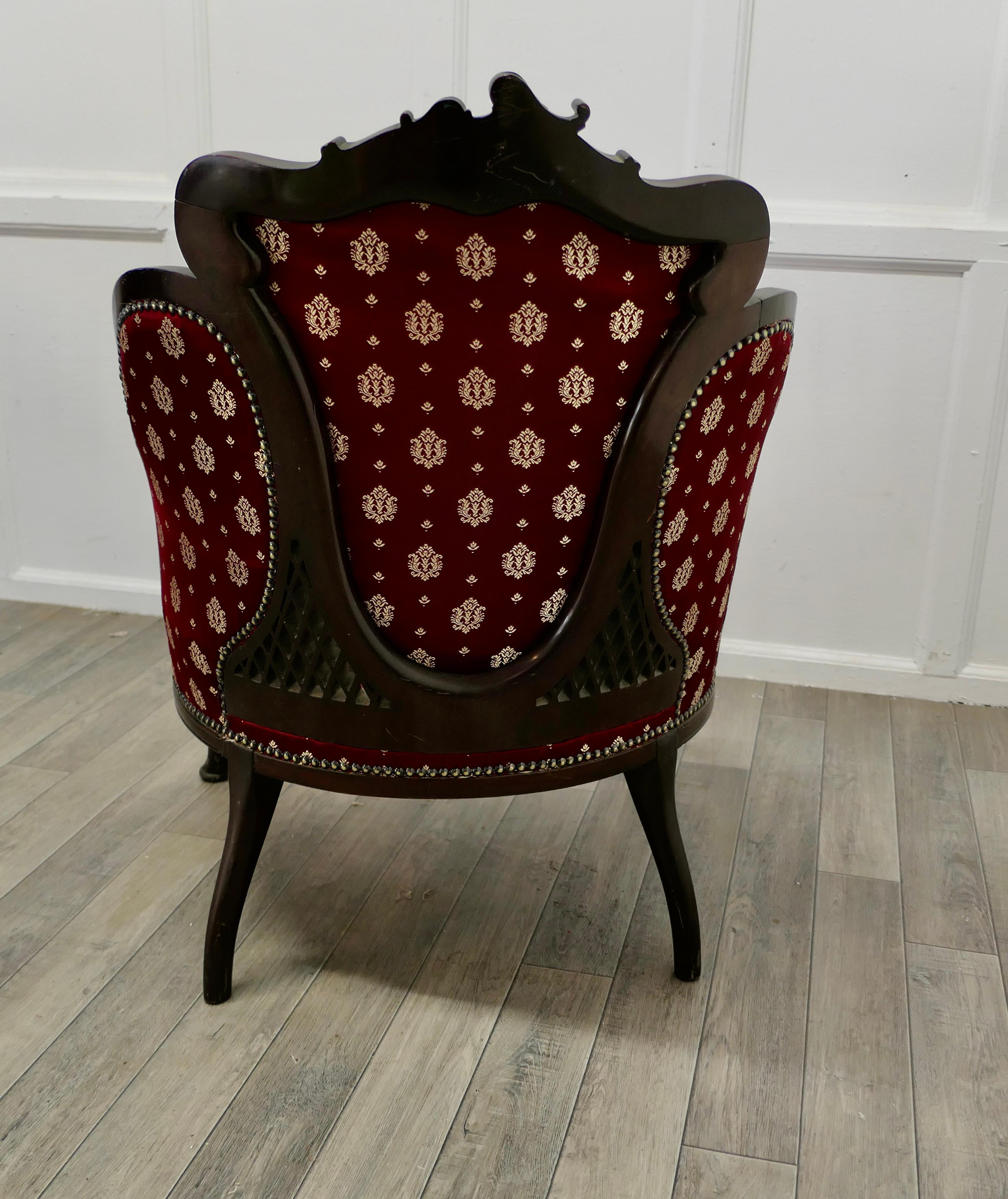 Fine Quality Victorian Salon Chair, Upholstered in Regency Silk Fabric    For Sale 4