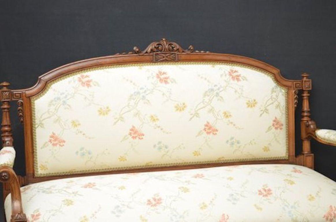 English Fine Quality Victorian Sofa, Walnut Settee For Sale