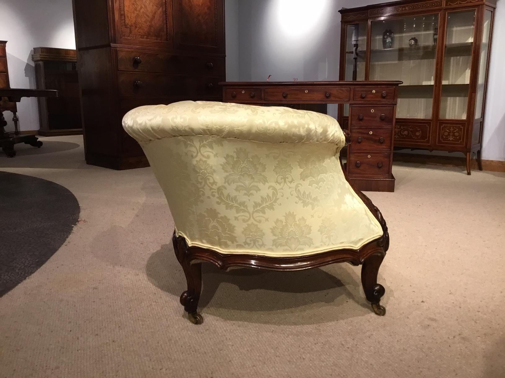 Fine Quality Walnut Victorian Period Boudoir Sofa 4