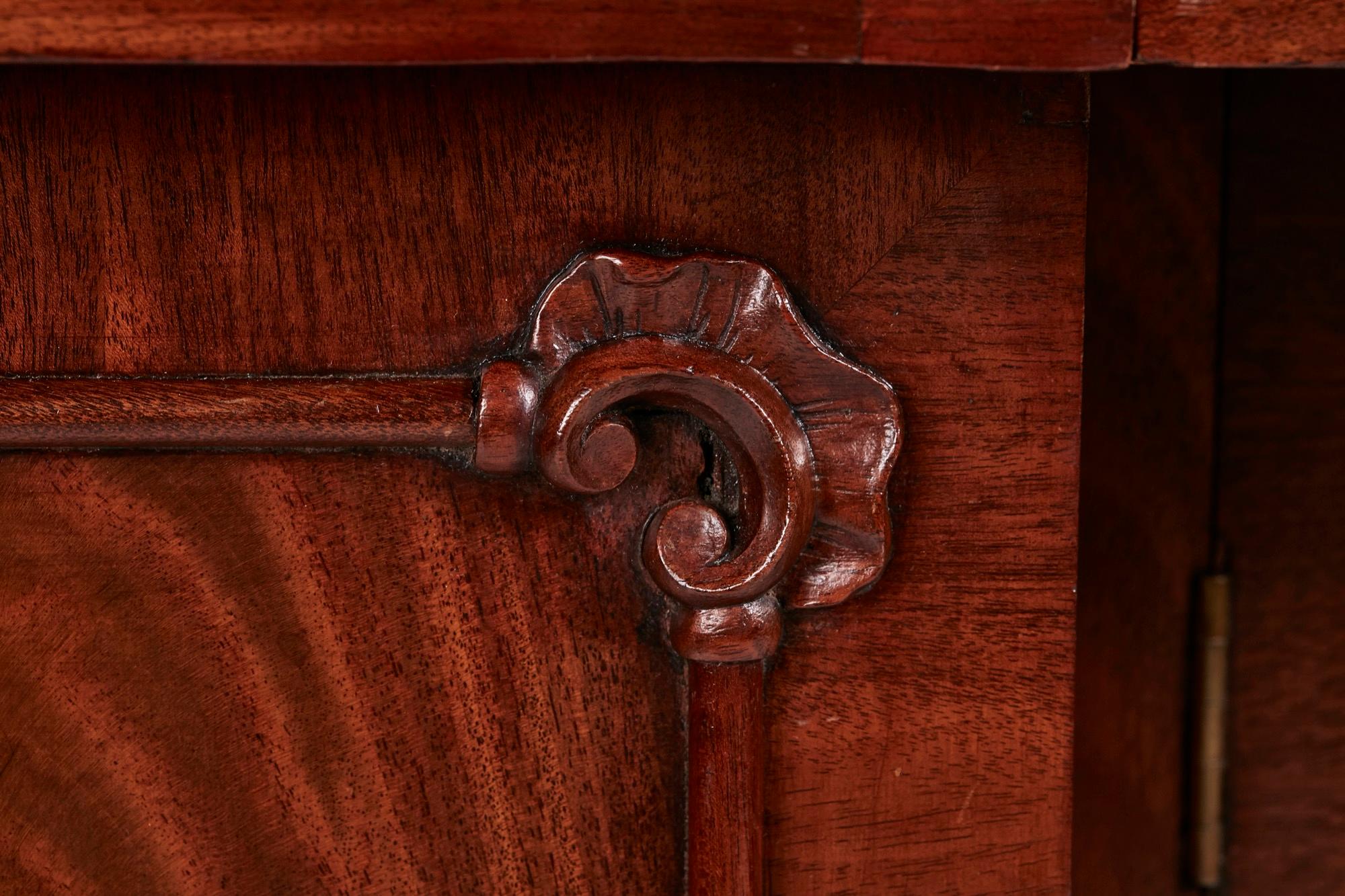 Fine Quality William IV Mahogany Sideboard In Excellent Condition In Stutton, GB