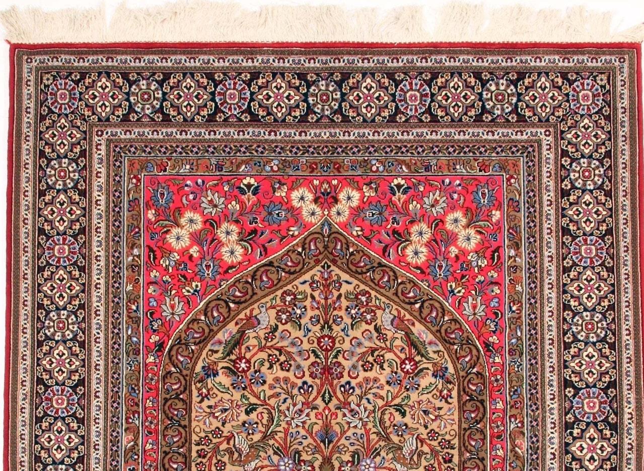 Fine Qum Kurk Rug - Wool with Silk Touch

Introducing Via Como, the pinnacle of ultra high-end hand-knotted rugs. Renowned for their unrivaled artistry and exclusivity, Via Como rugs are meticulously crafted by master artisans, pushing the