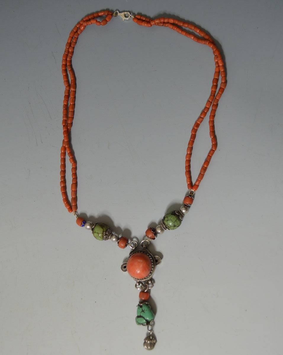 Fine Rare Antique Coral and Turquoise Necklace Yunnan Tibet In Good Condition In London, GB