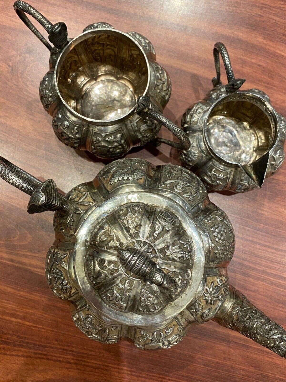 Fine & Rare Antique Indian Silver Tea Set, c1890 Calcutta. Total weight: 900gr. In Excellent Condition For Sale In MELBOURNE, AU