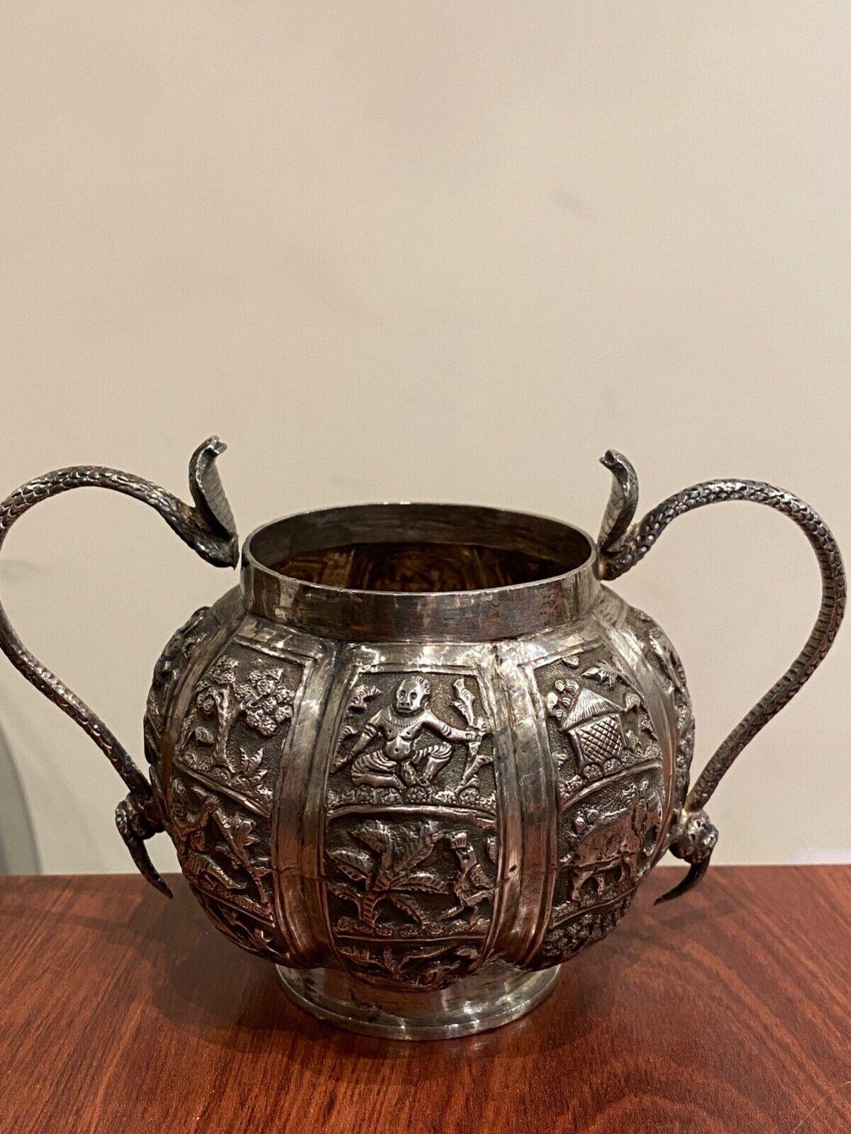 Fine & Rare Antique Indian Silver Tea Set, c1890 Calcutta. Total weight: 900gr. For Sale 2