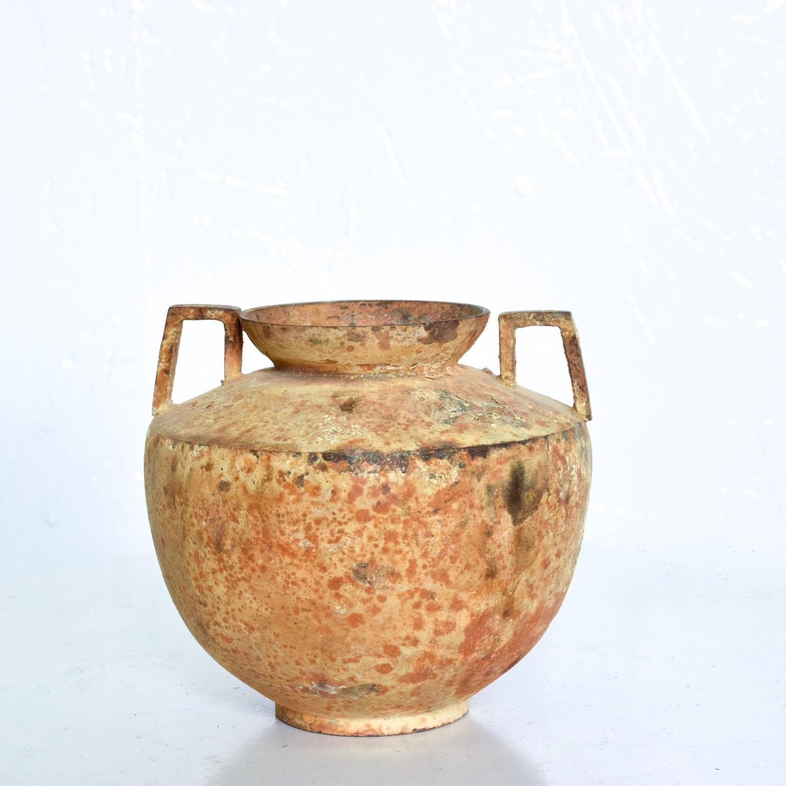 Fine Rare Antique Japanese Decorative Cast Iron Vase Ikebana In Fair Condition In Chula Vista, CA