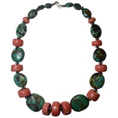 Grand collier ancien rare en perles de corail et turquoise de l'Himalaya, Tibet