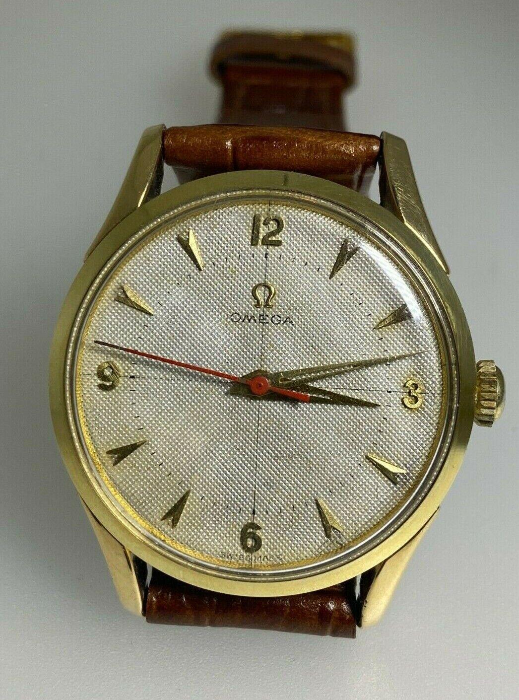 Fine & Rare Gold on Steel (Staybrite) HoneyComb Dial Gents' OMEGA Wristwatch

Reference:  
2640-7SC

Movement: 
Manual (hand-winding)
Caliber 283
17 jewels
serial # 13711744

Case: 
Gold & Stainless Steel measuring 35mm (not including the