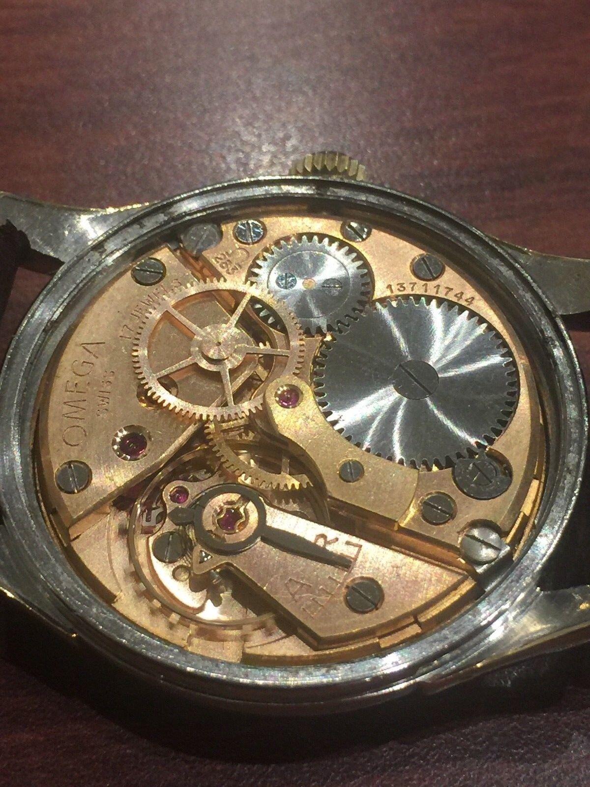 Fine & Rare Gold on Steel HoneyComb Dial OMEGA Watch. Cal 283. Ref: 2640-7SC In Excellent Condition For Sale In MELBOURNE, AU
