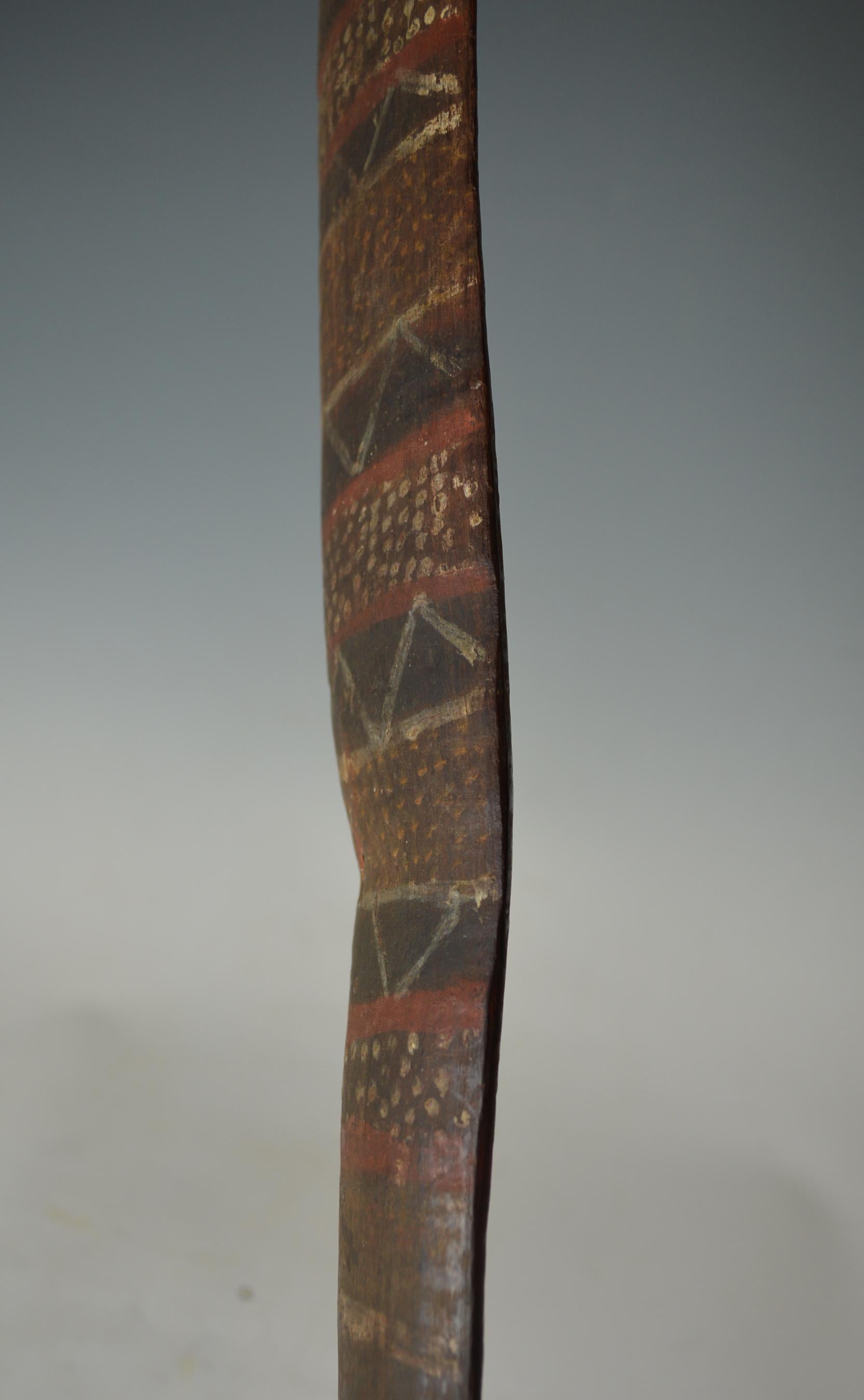 Fine Rare Old Australian Aboriginal Tiwi Islands Ceremonial Paddle Club In Good Condition For Sale In London, GB
