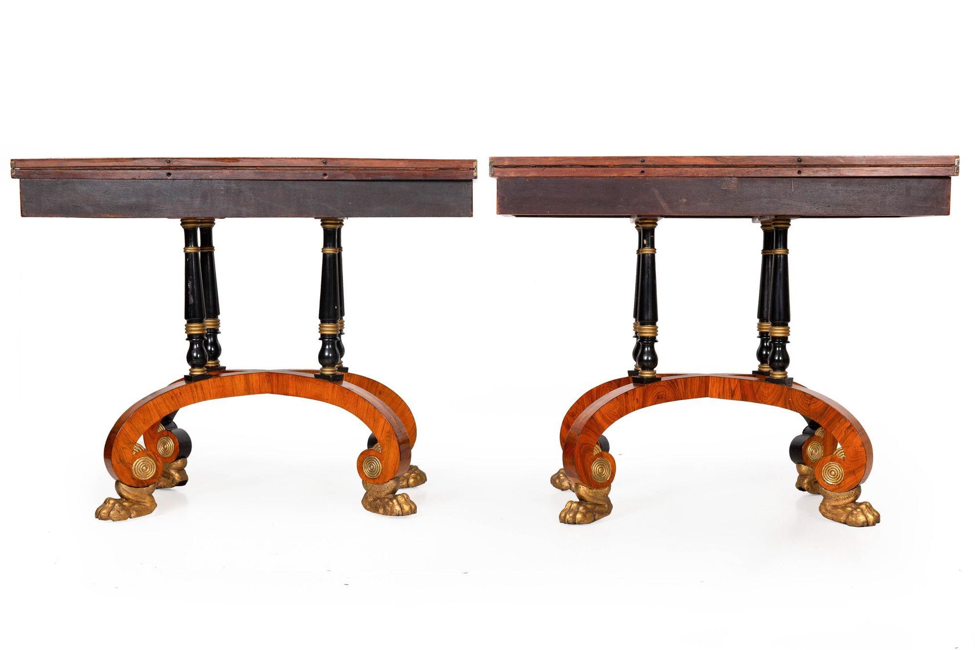 Anglais Paire de tables de jeu anglaises anciennes en bois de rose du 19ème siècle en vente