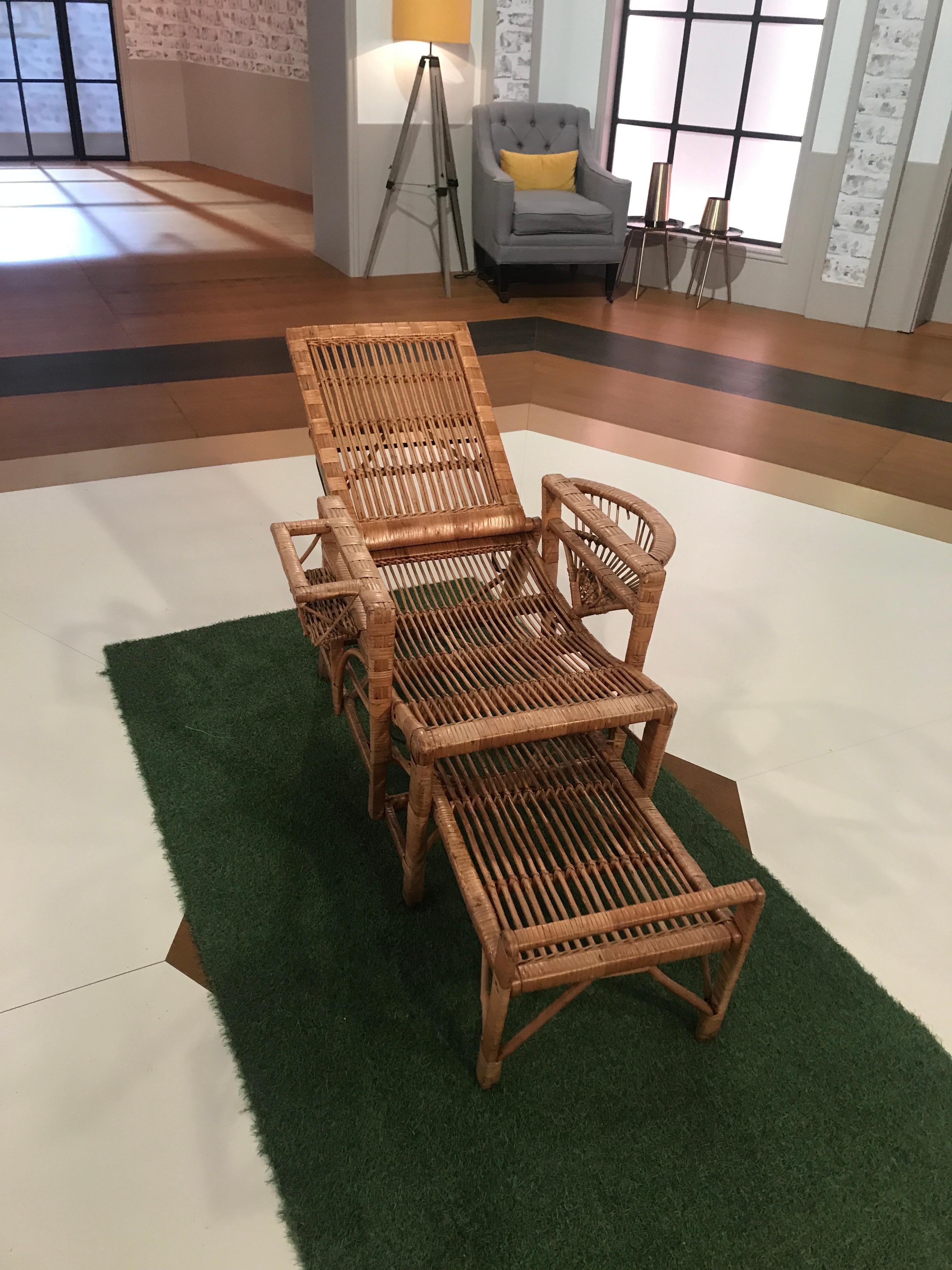 This elaborately crafted rattan armchair is handmade. It comes from the collection of a basket weaver family, the piece was manufactured circa 1900 and has been inherited since Genertaionen. He is in a very good condition and you can use him very