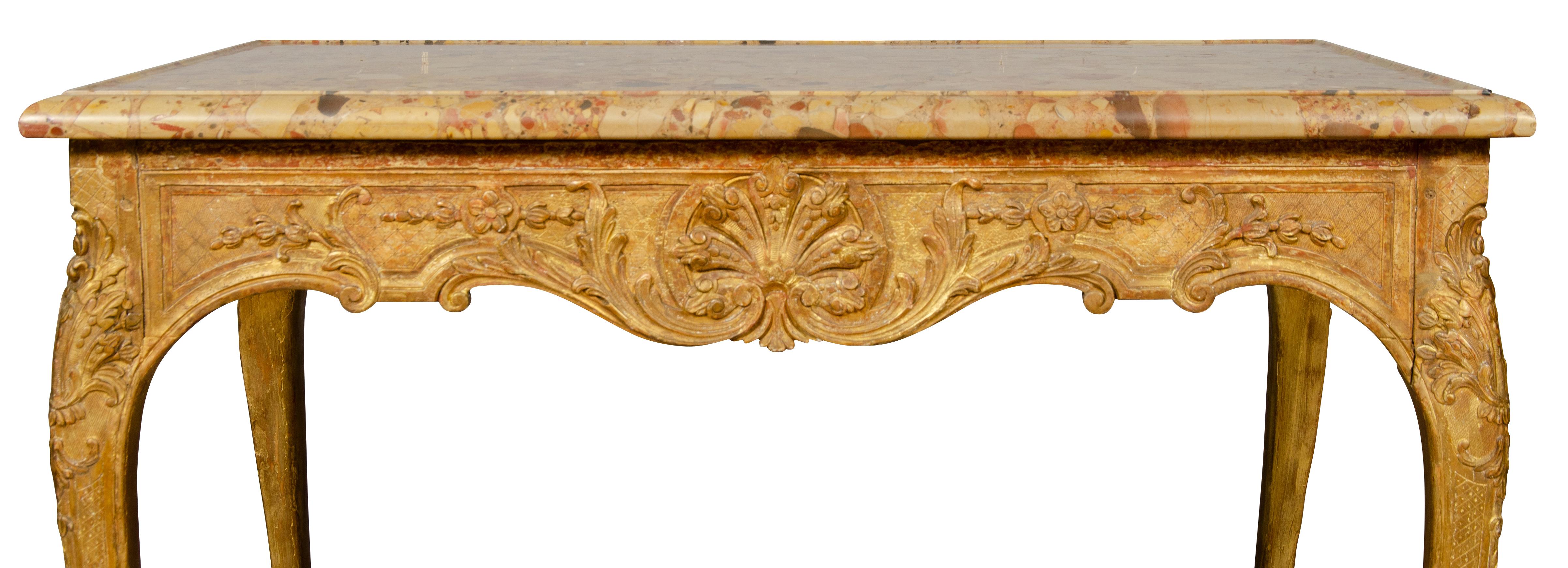 Table centrale en bois doré de style Régence raffiné en vente 5