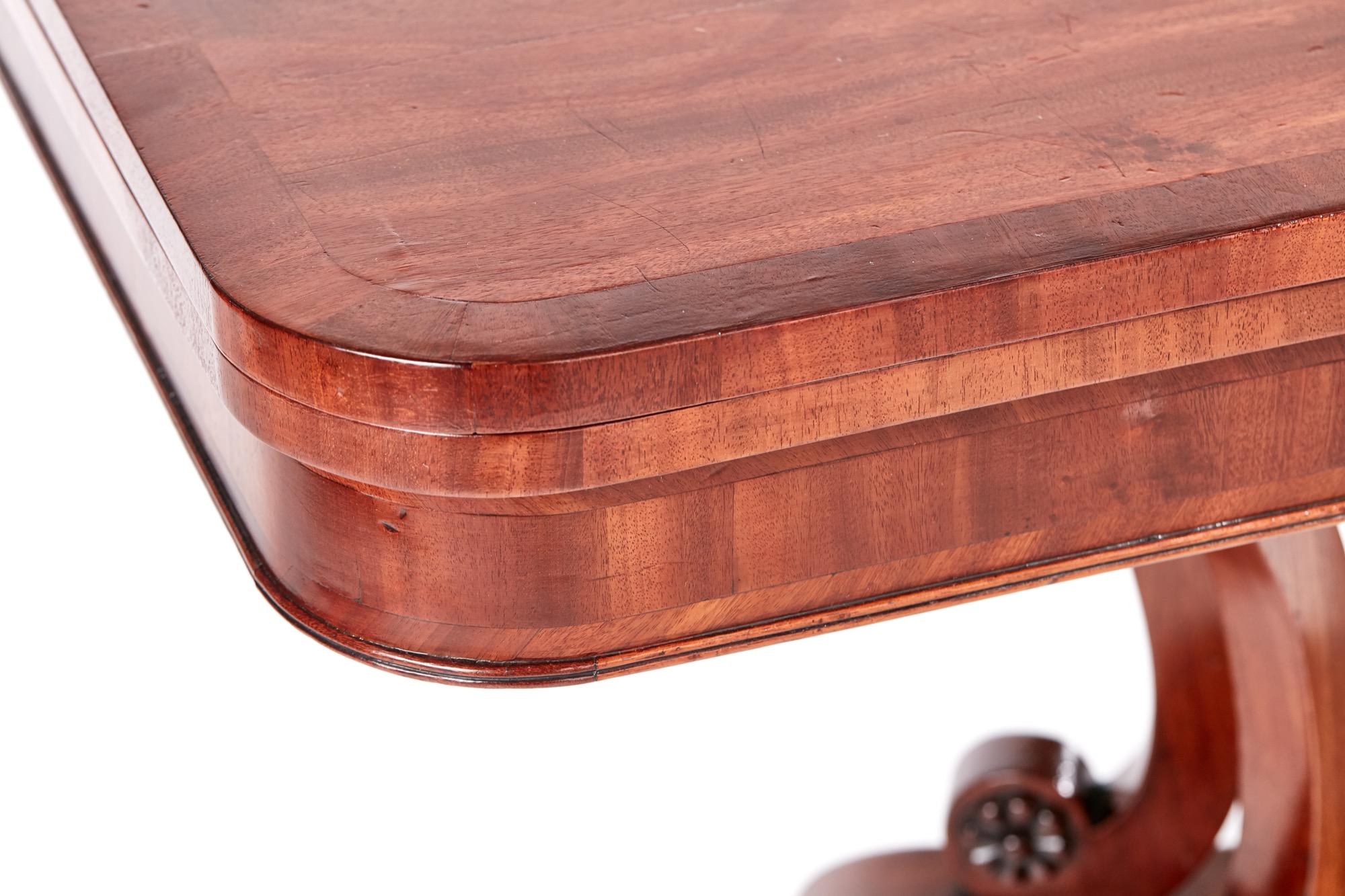 Autre Table à cartes/côté en acajou ancien de style Régence en vente