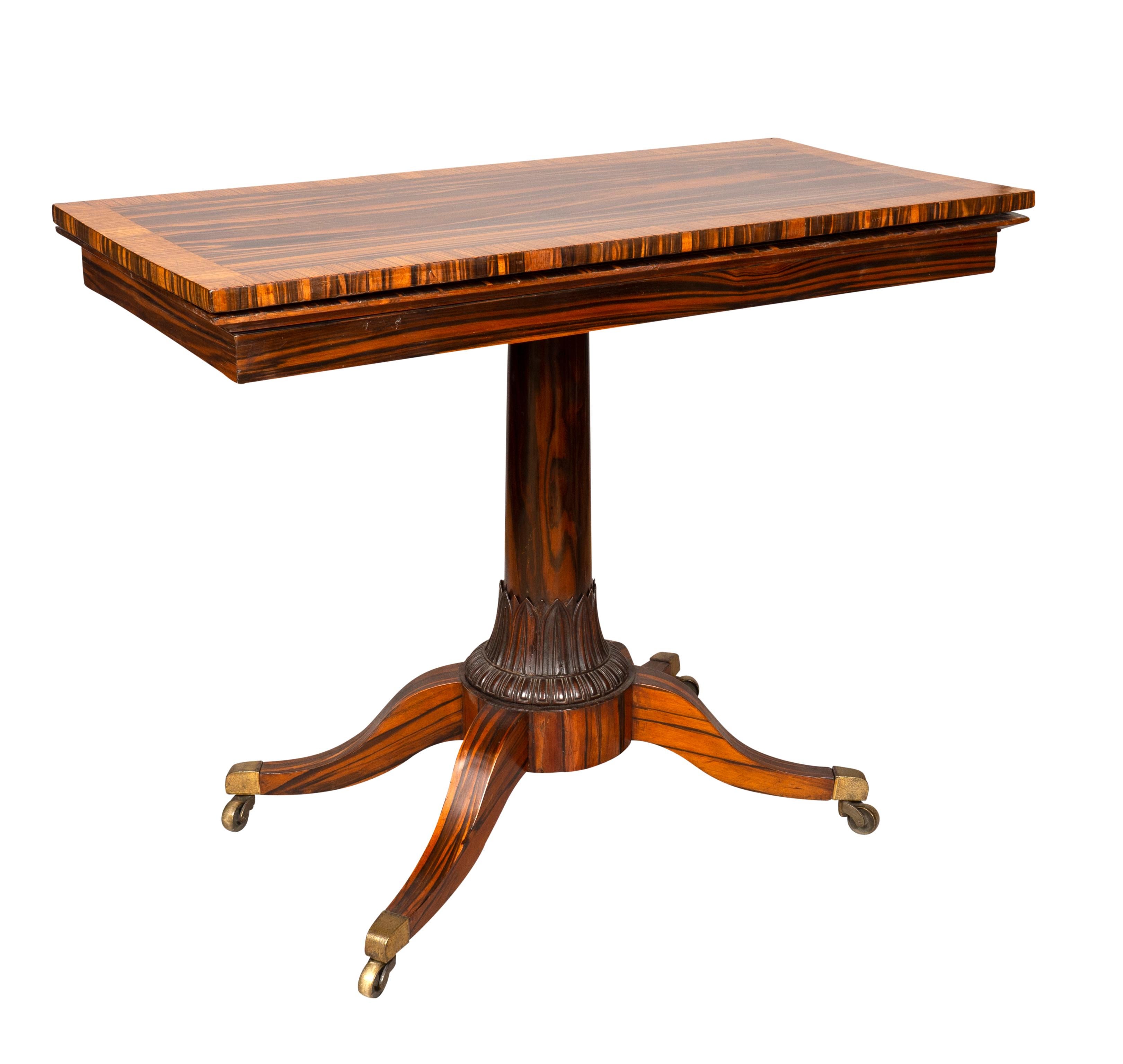 Feiner Regency-Kalamander und Palisander Spieltisch (Frühes 19. Jahrhundert) im Angebot