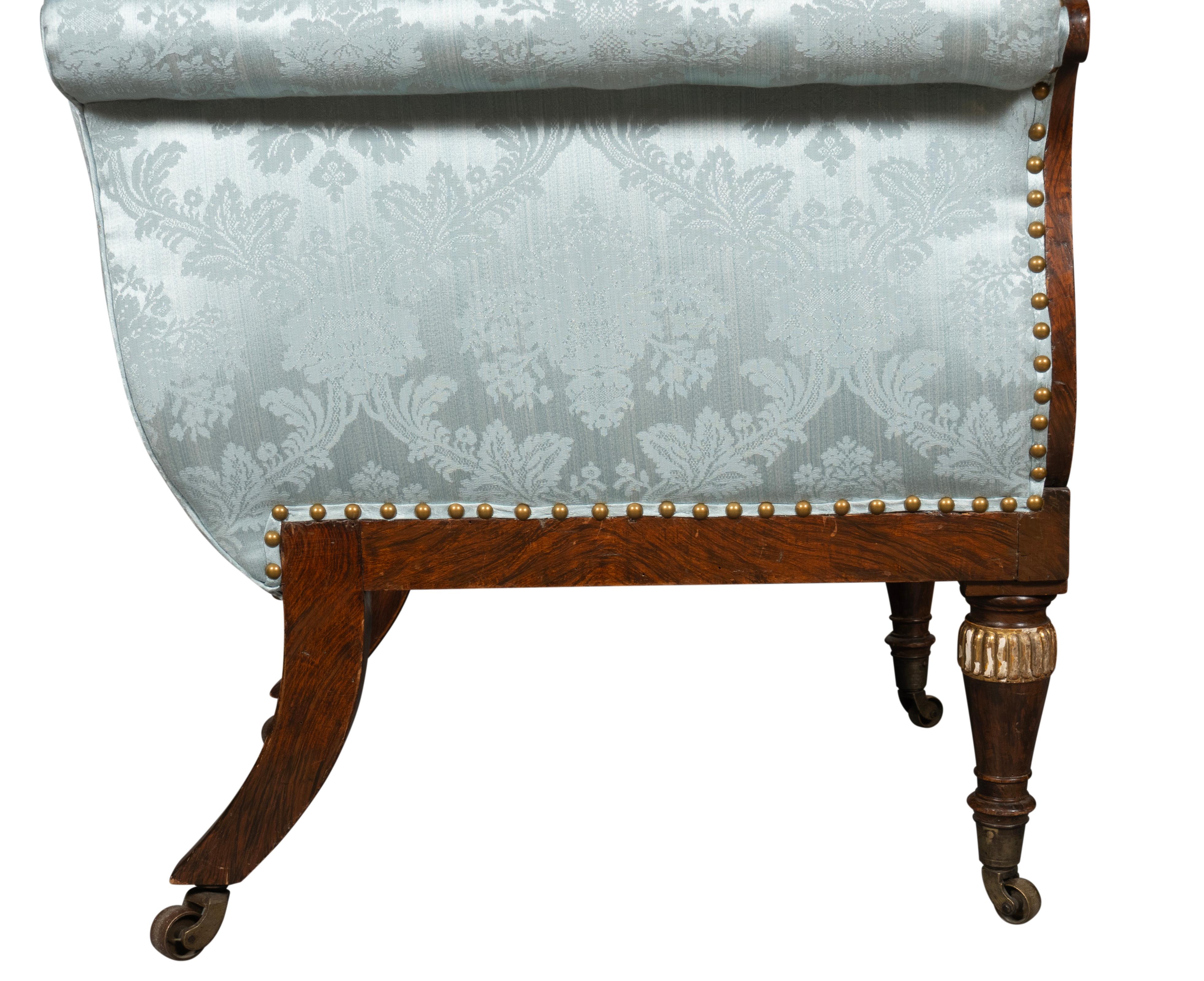 Fauteuil de style Régence en faux palissandre et doré au parchemin en vente 1
