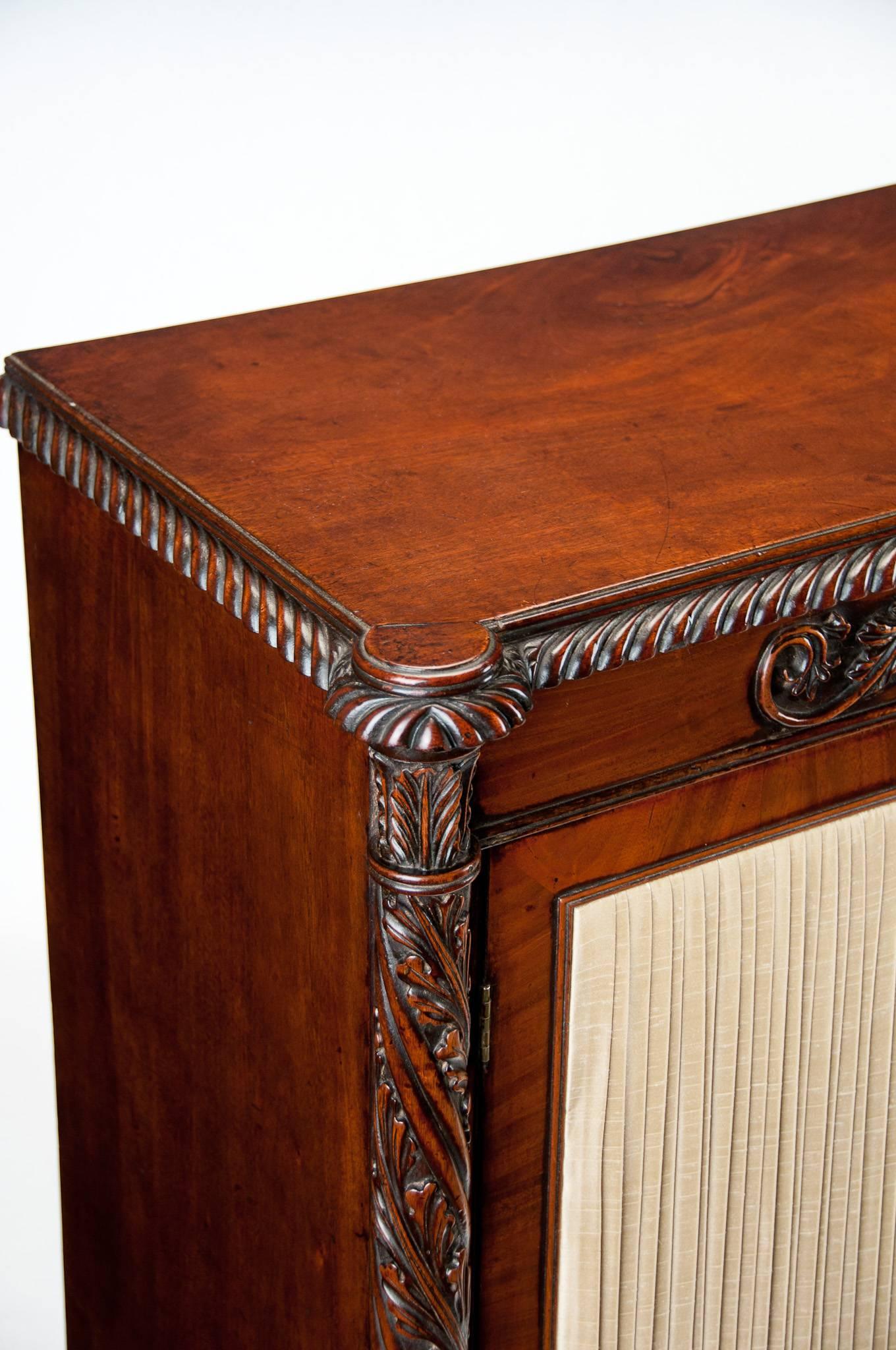 Fine Regency Irish Mahogany Two-Door Side Cabinet or Chiffonier In Excellent Condition In Benington, Herts