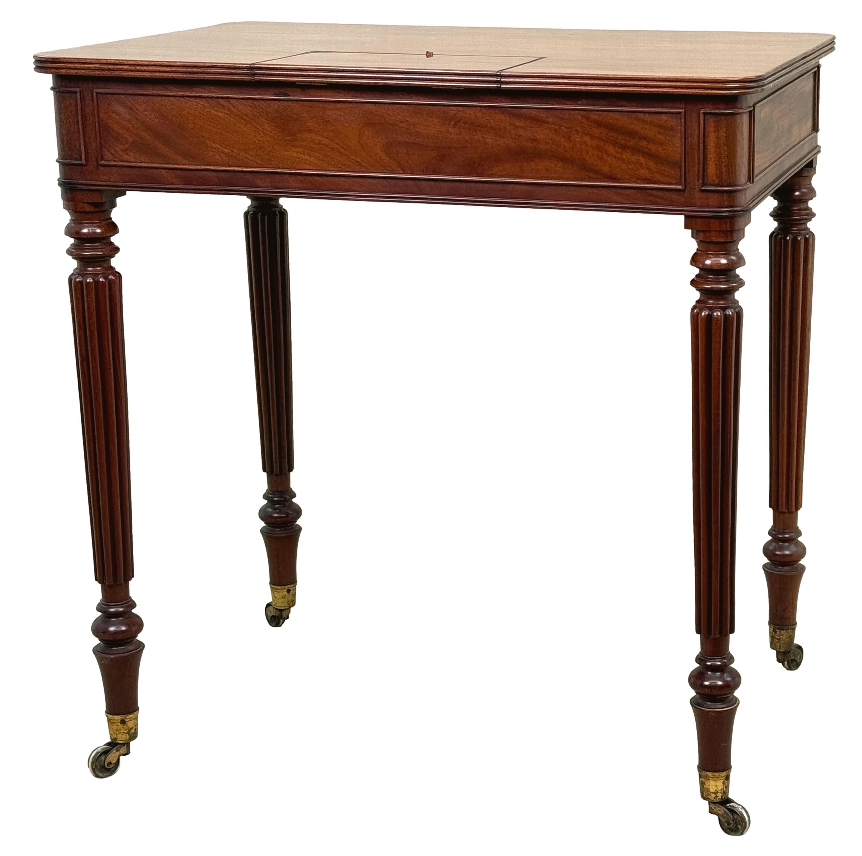 Fine Regency Mahogany Chamber Writing Table For Sale 3