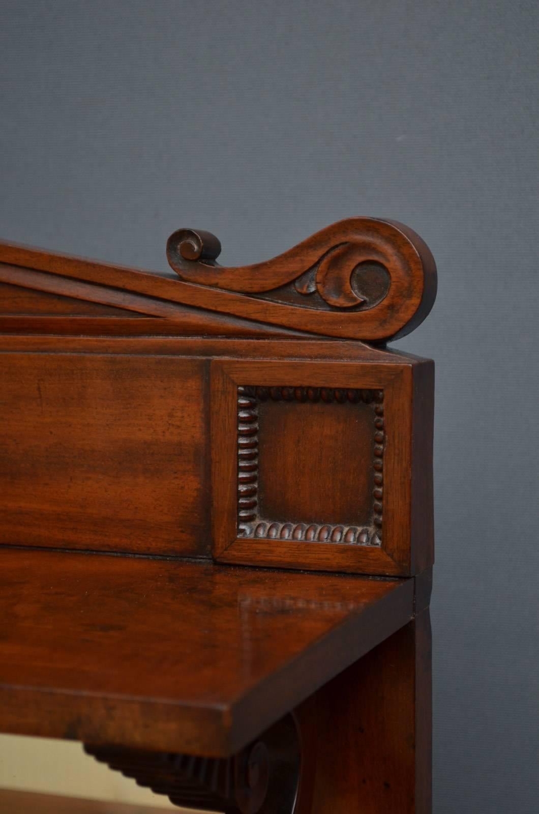 Fine Regency Mahogany Chiffonier of Narrow Proportions In Excellent Condition In Whaley Bridge, GB