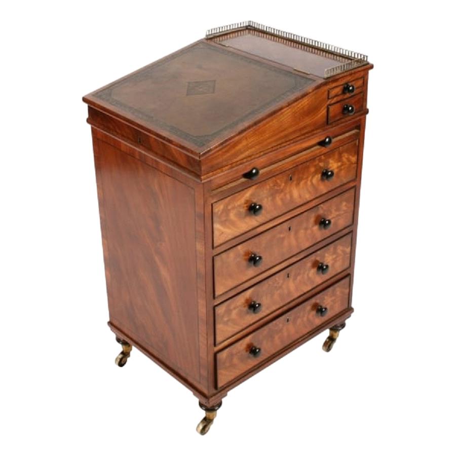 Fine Regency Mahogany Davenport Desk, 19th Century For Sale