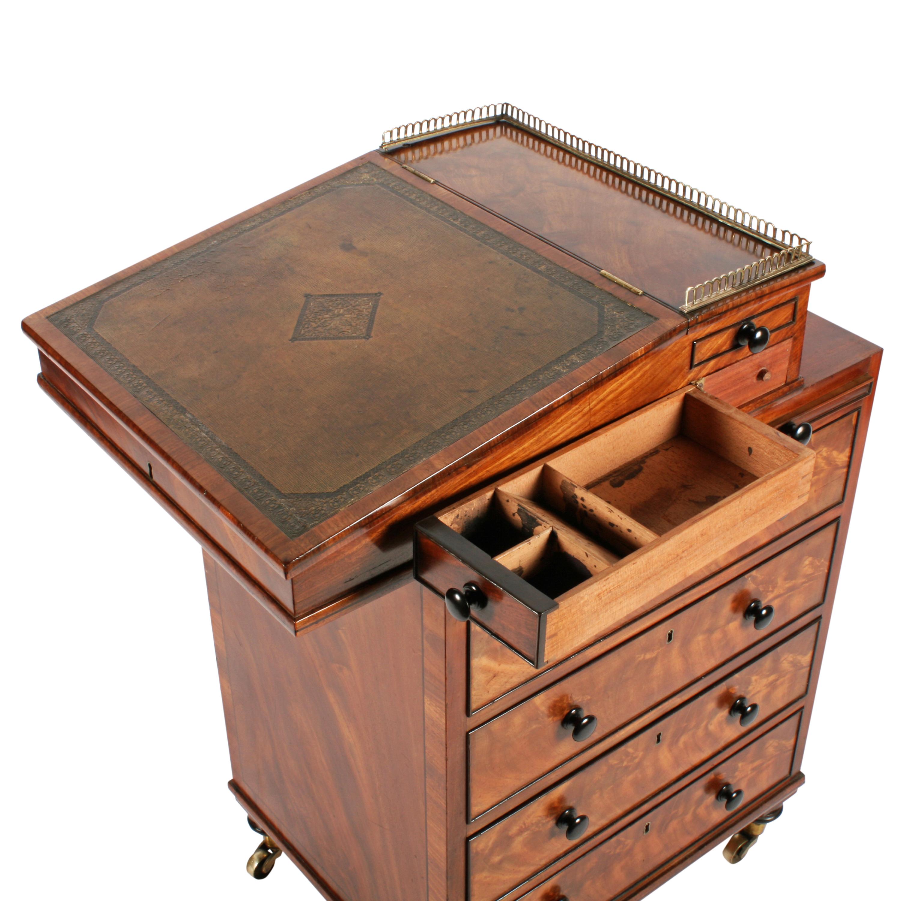 Fine 19th Century Small Regency Mahogany Davenport Desk For Sale 1