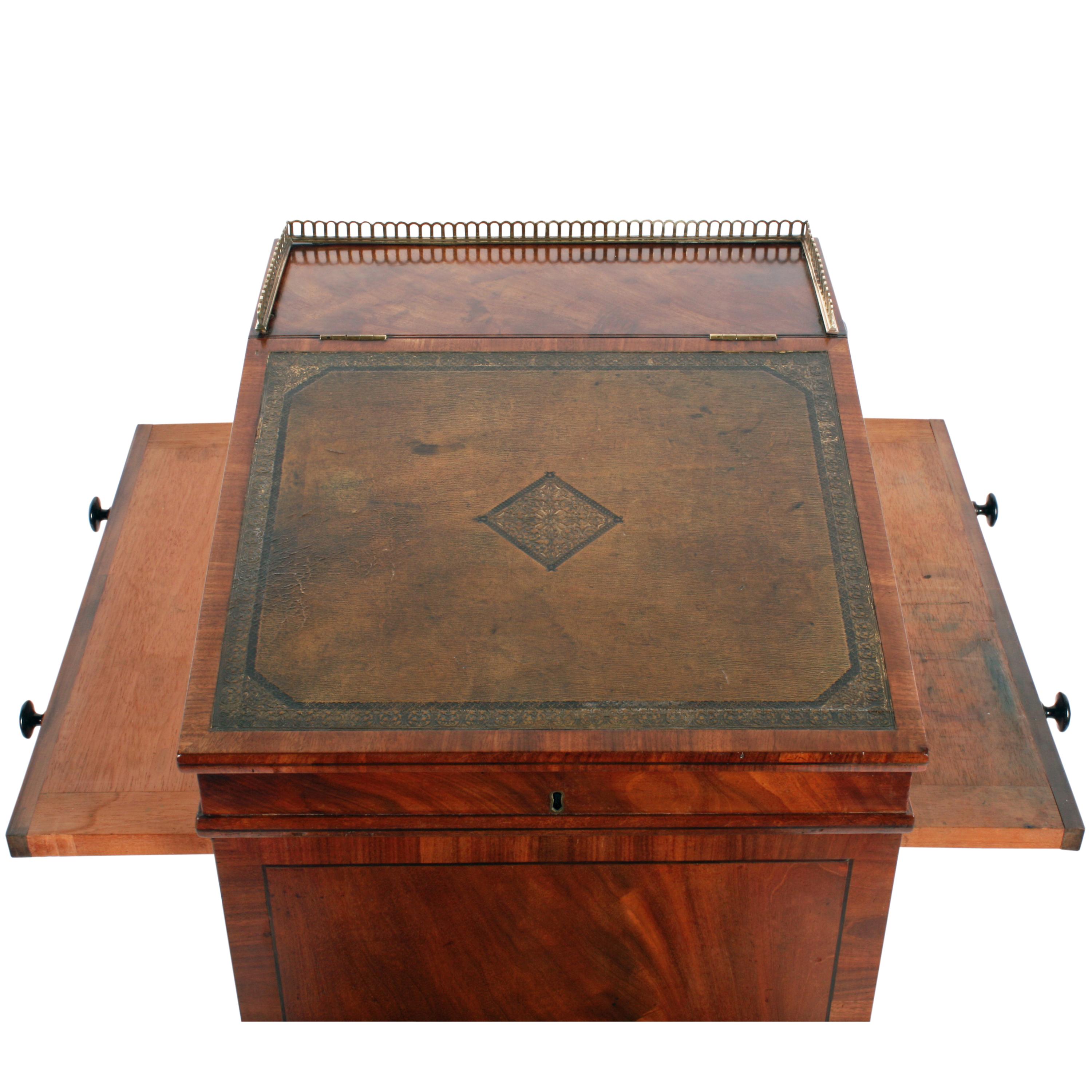 Fine 19th Century Small Regency Mahogany Davenport Desk For Sale 4