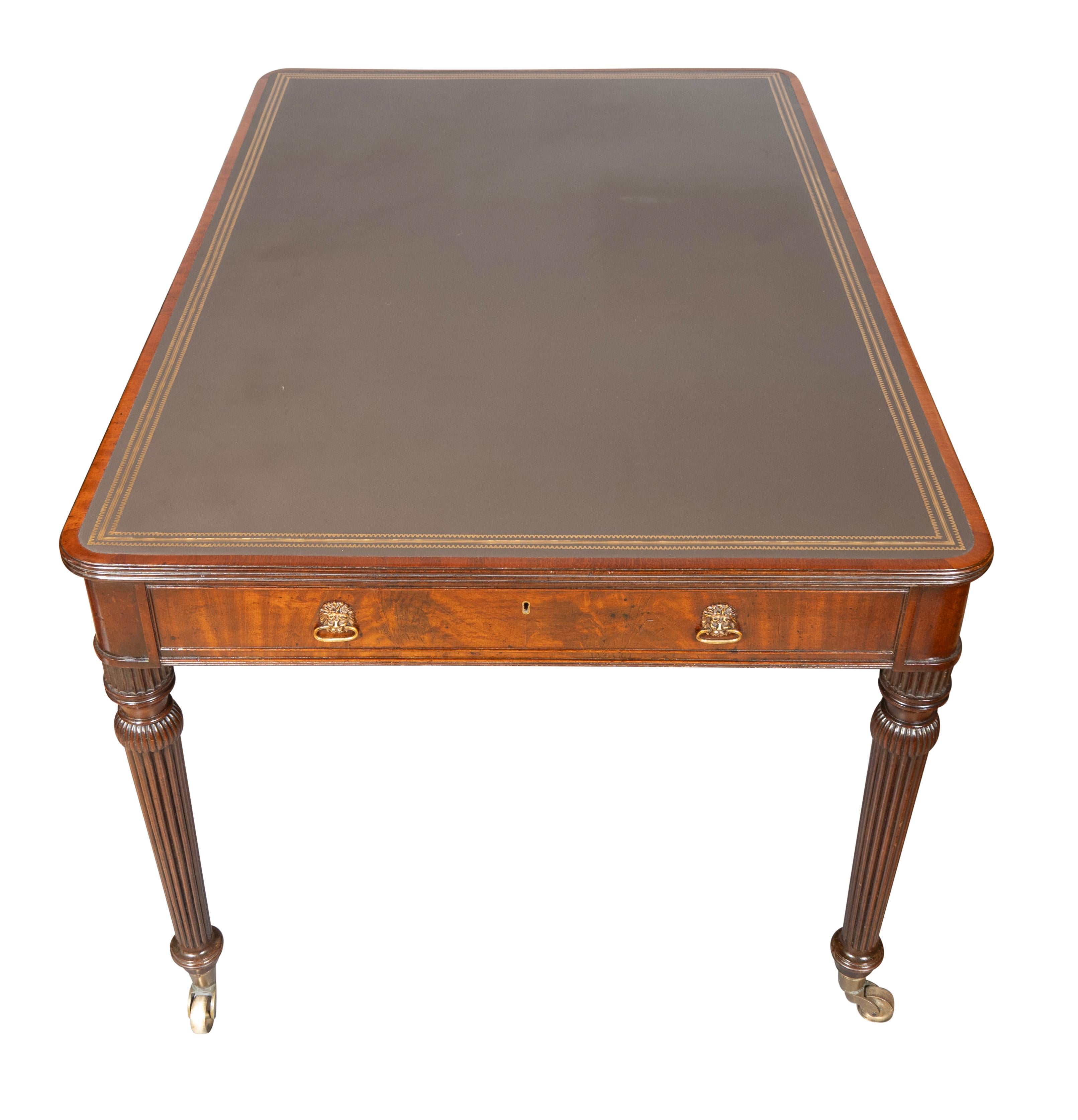 Fine Regency Mahogany Writing Table In Good Condition For Sale In Essex, MA