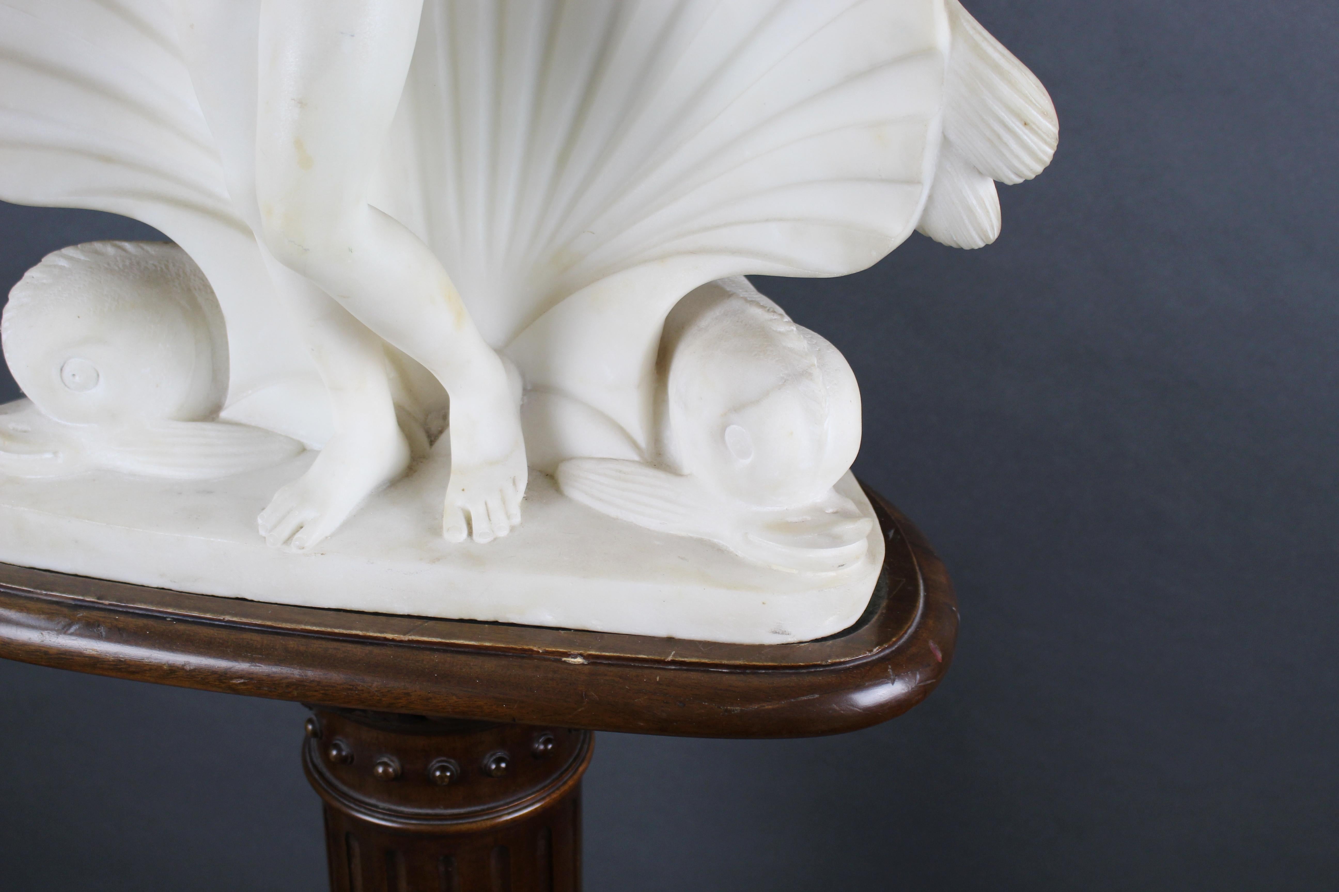 Fine Regency Marble Sculpture of Venus on Mahogany Pedestal For Sale 4