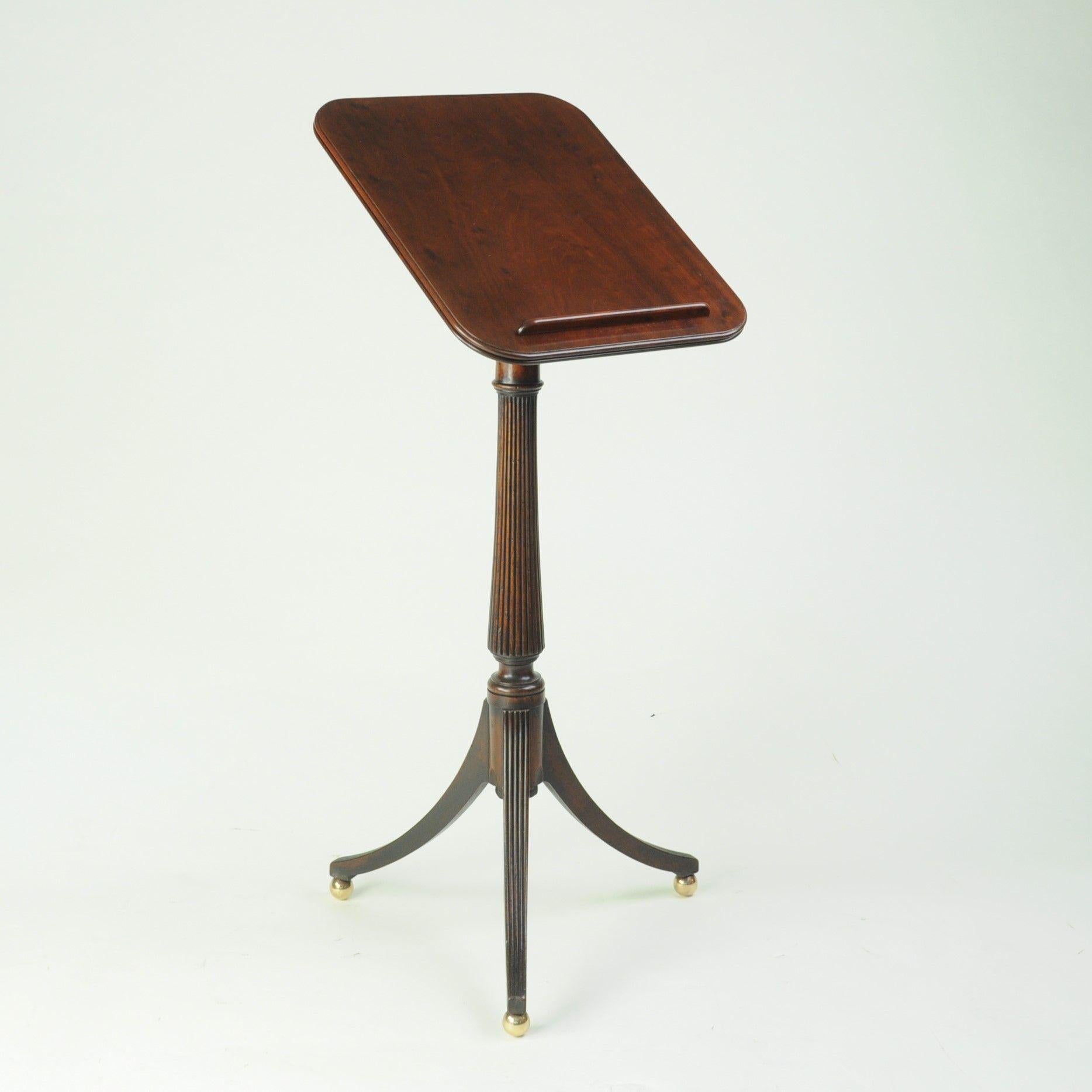 Fine Regency Period Mahogany Lectern Table In Fair Condition For Sale In Folkestone, GB
