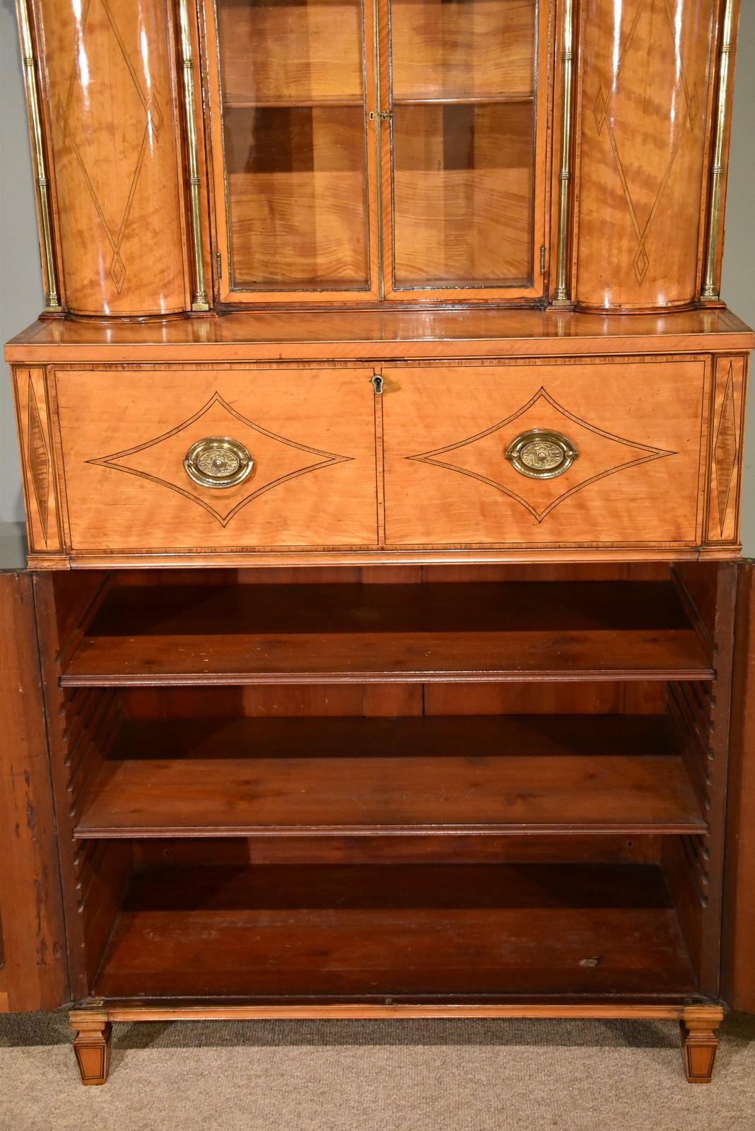 Early 19th Century Fine Regency Satinwood Secretaire Cabinet For Sale