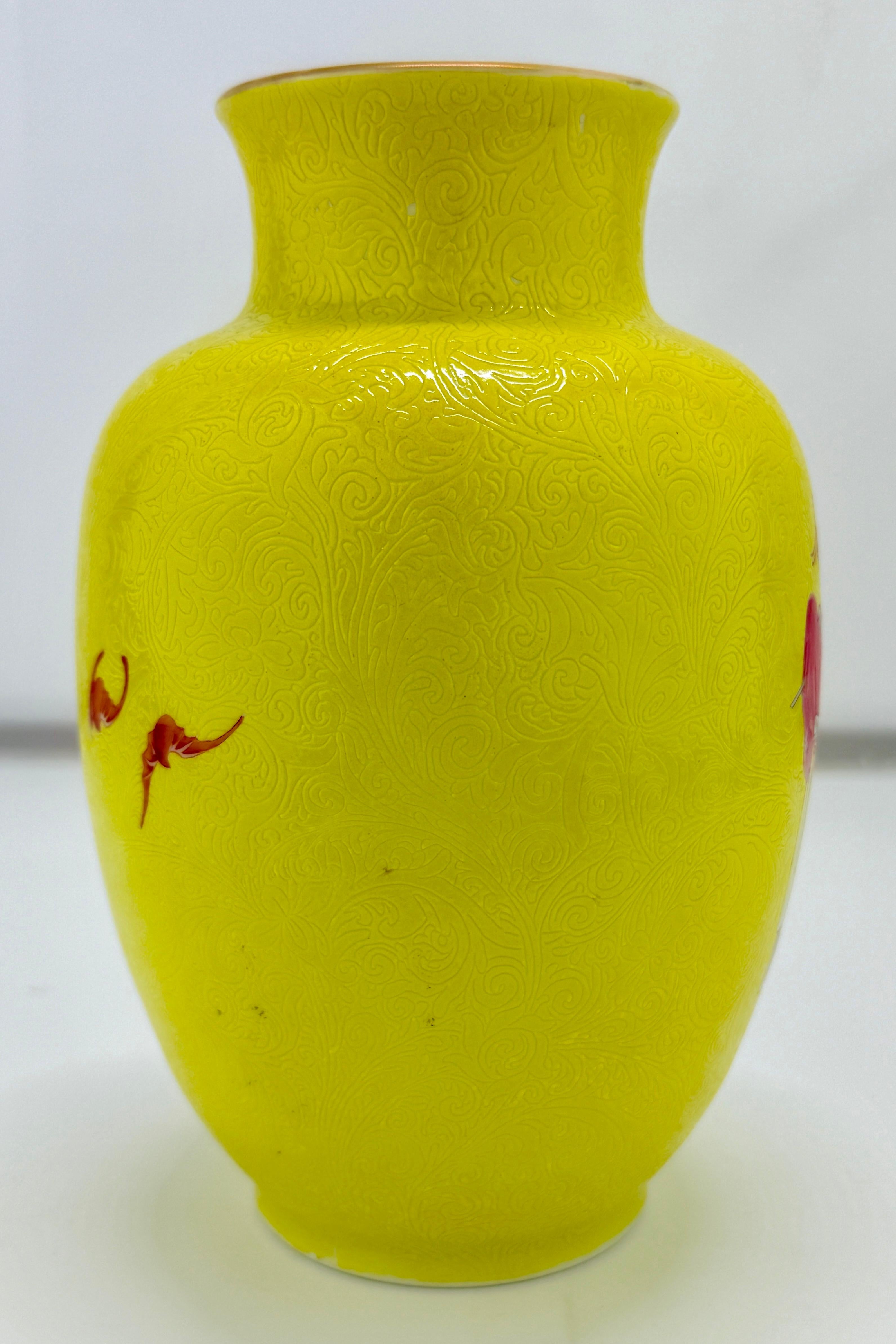 Fine Republic Period Chinese Porcelain Vase Carved Yellow Ground Enamel Figures For Sale 1