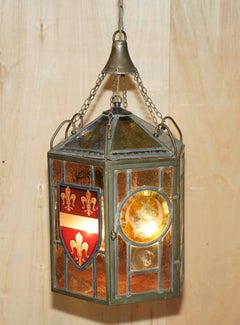 FINE RESTORED ANTIQUE ViCTORIAN STAINED GLASS ARMORIAL CREST LANTERN CHANDELIER