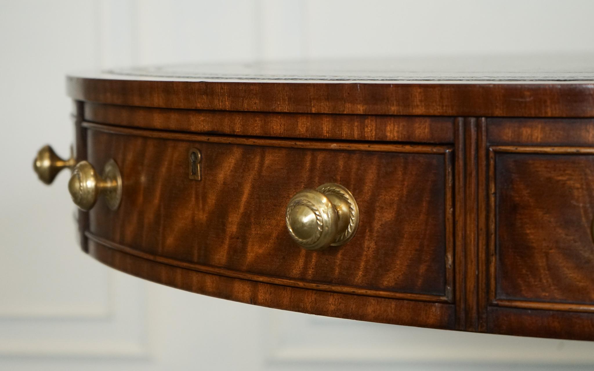 FINE RESTORED REGENCY DRUM TOP LIBRARY TABLE WiTH LOVELY AGED GREEN LEATHER TOP For Sale 3