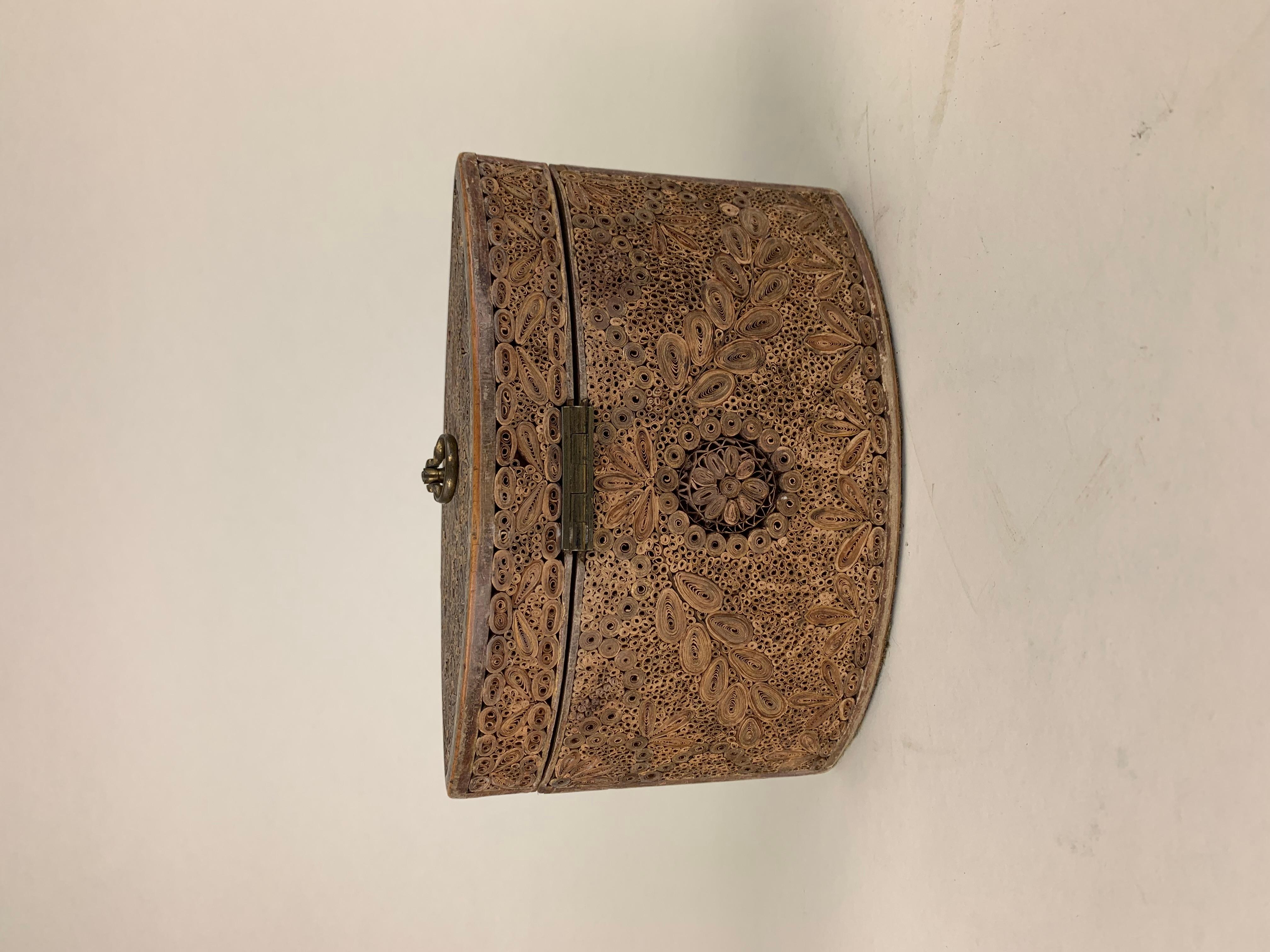 Fine Rolled Paper Tea Caddy For Sale 2