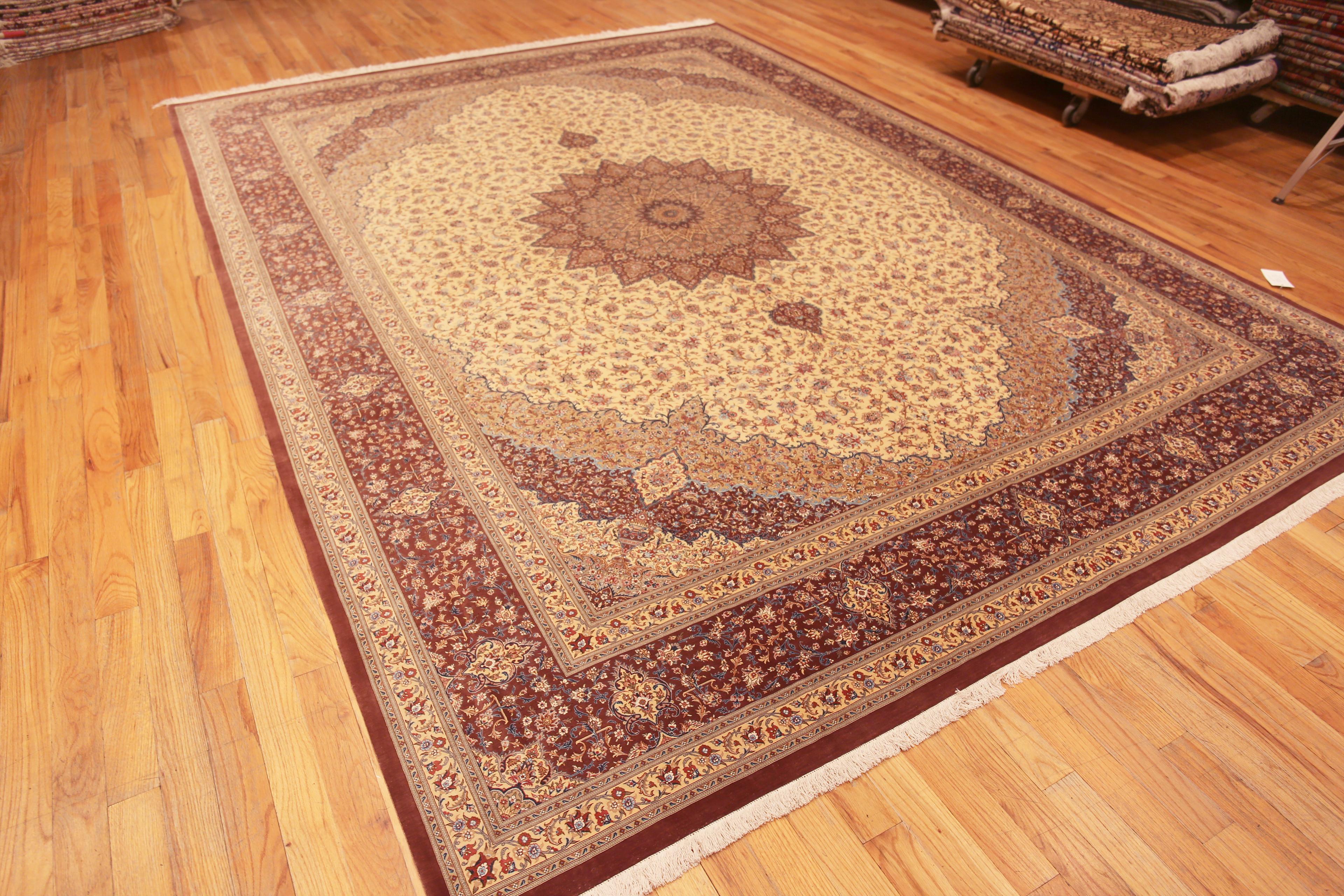 Tapis vintage persan de luxe Gonbad Design Qum de 10' x 13'8