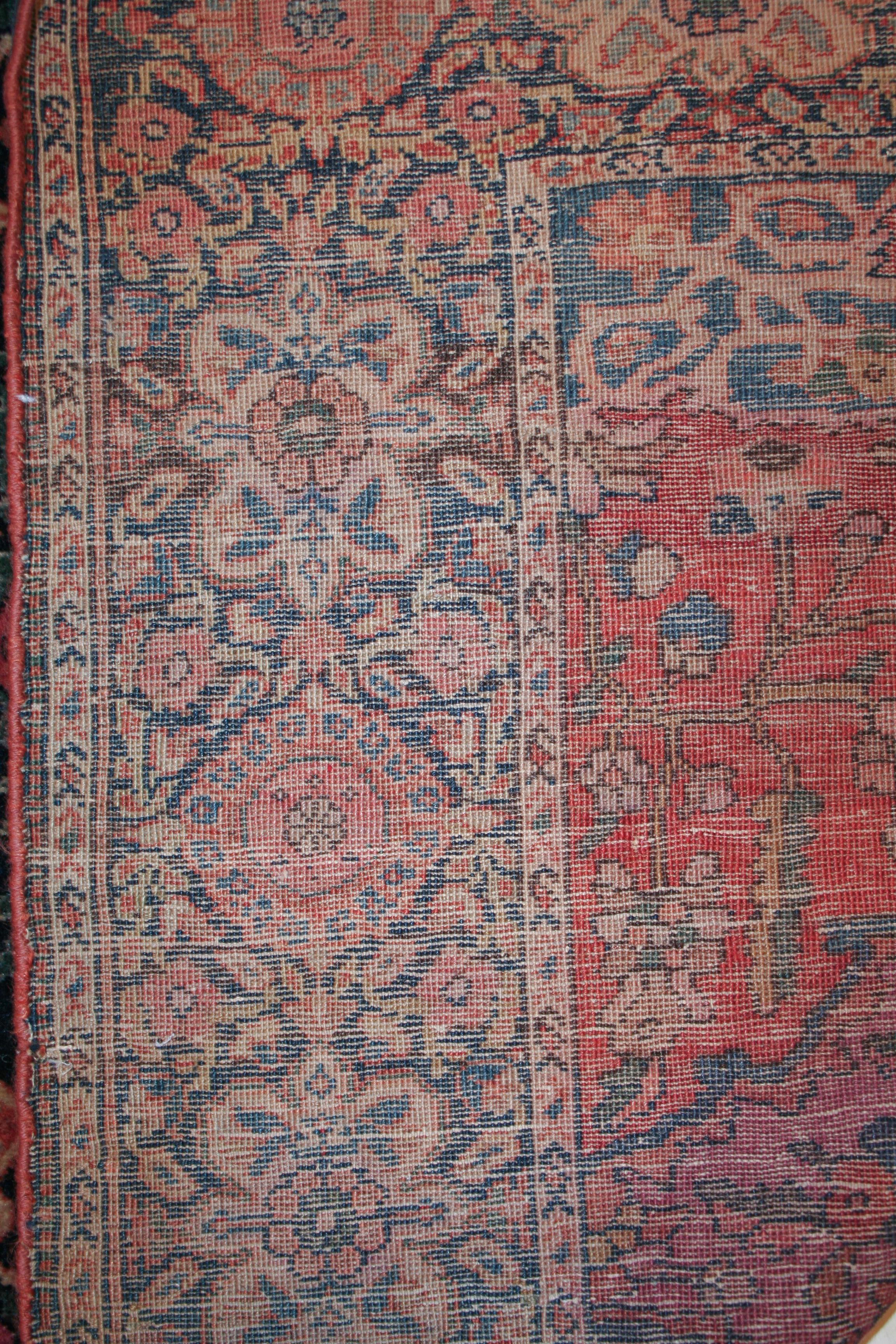 Tapis Sarouk ancien Ferahan à fond rose en vente 1
