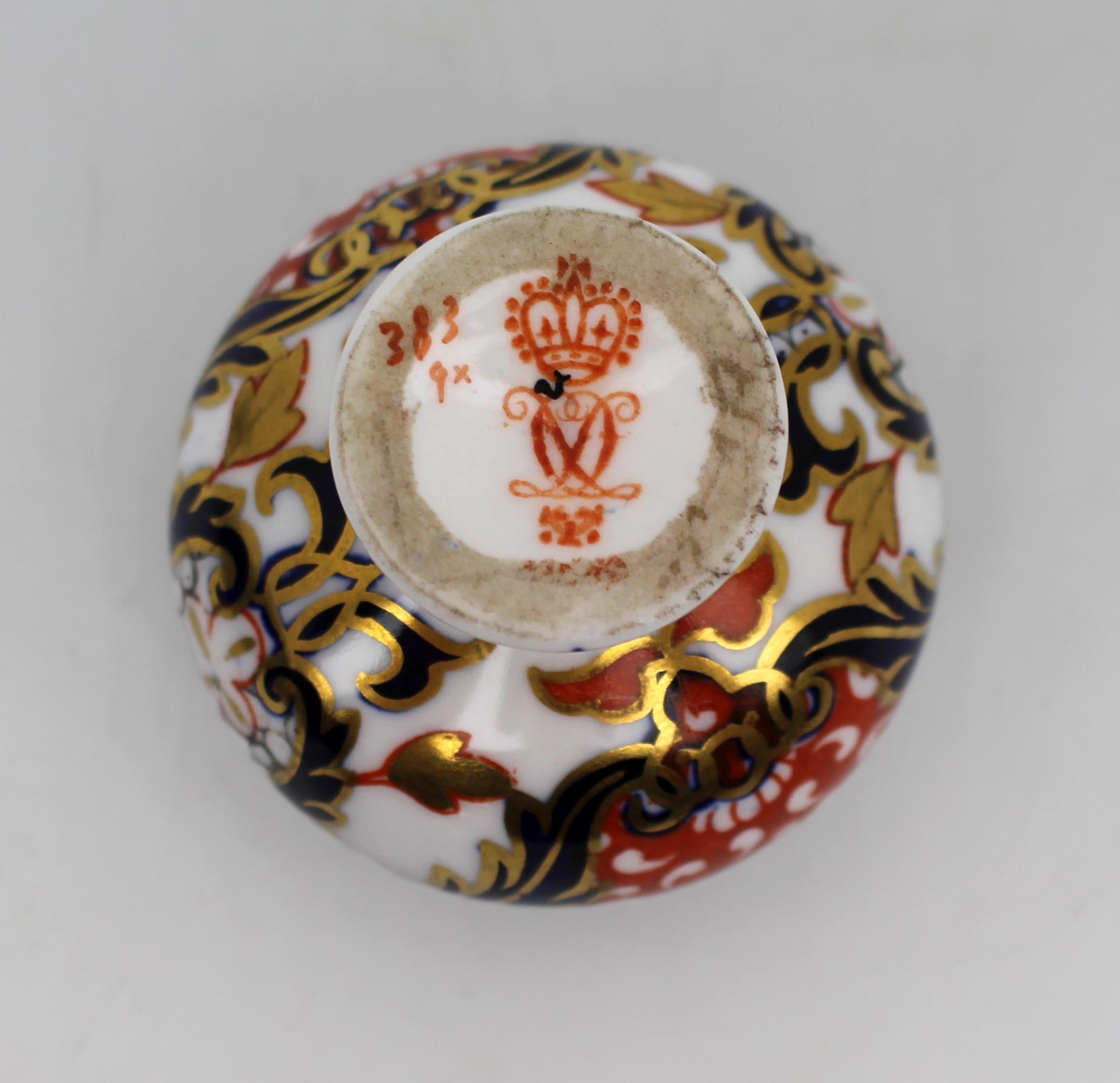 Feine Royal Crown Derby Imari Porcelain & Silber Salz, um 1890 (19. Jahrhundert) im Angebot