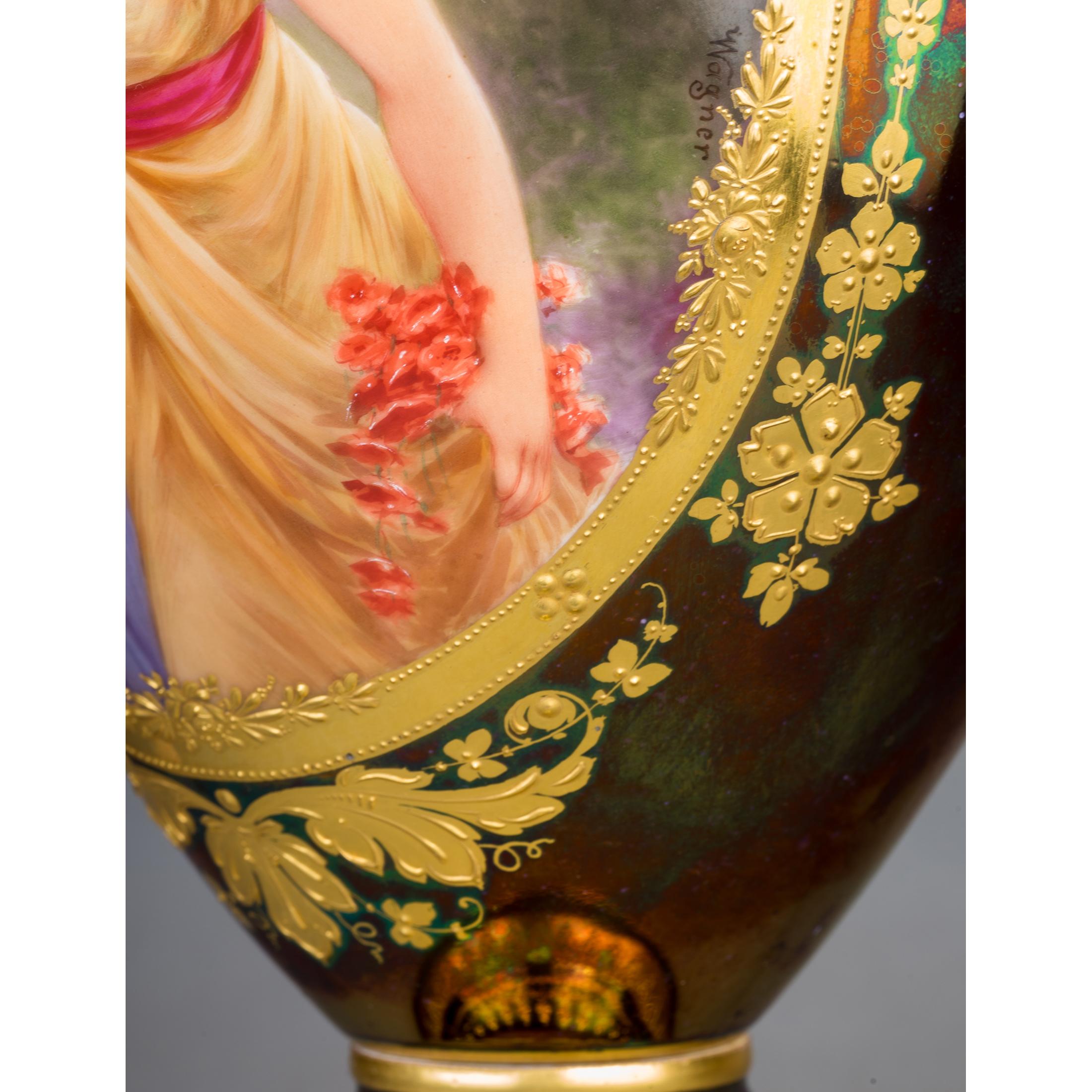 Fine Royal Vienna Gilt-Decorated Jeweled Iridescent Porcelain Urn For Sale 2