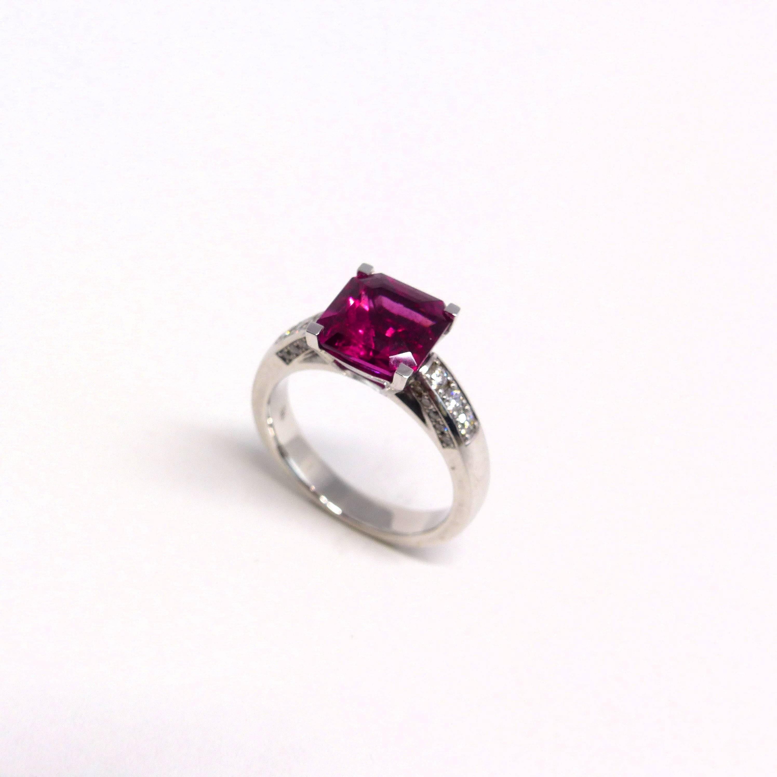 Contemporary Ring in Rose Gold with 1 Rubellite and Diamonds. For Sale